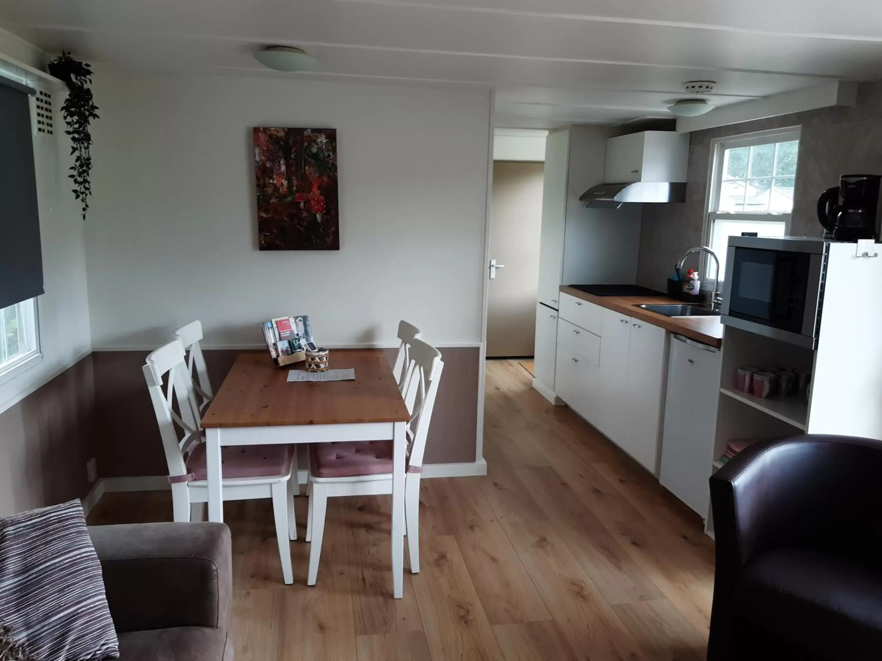 Dining Area in Chalet Heggemus Oisterwijk