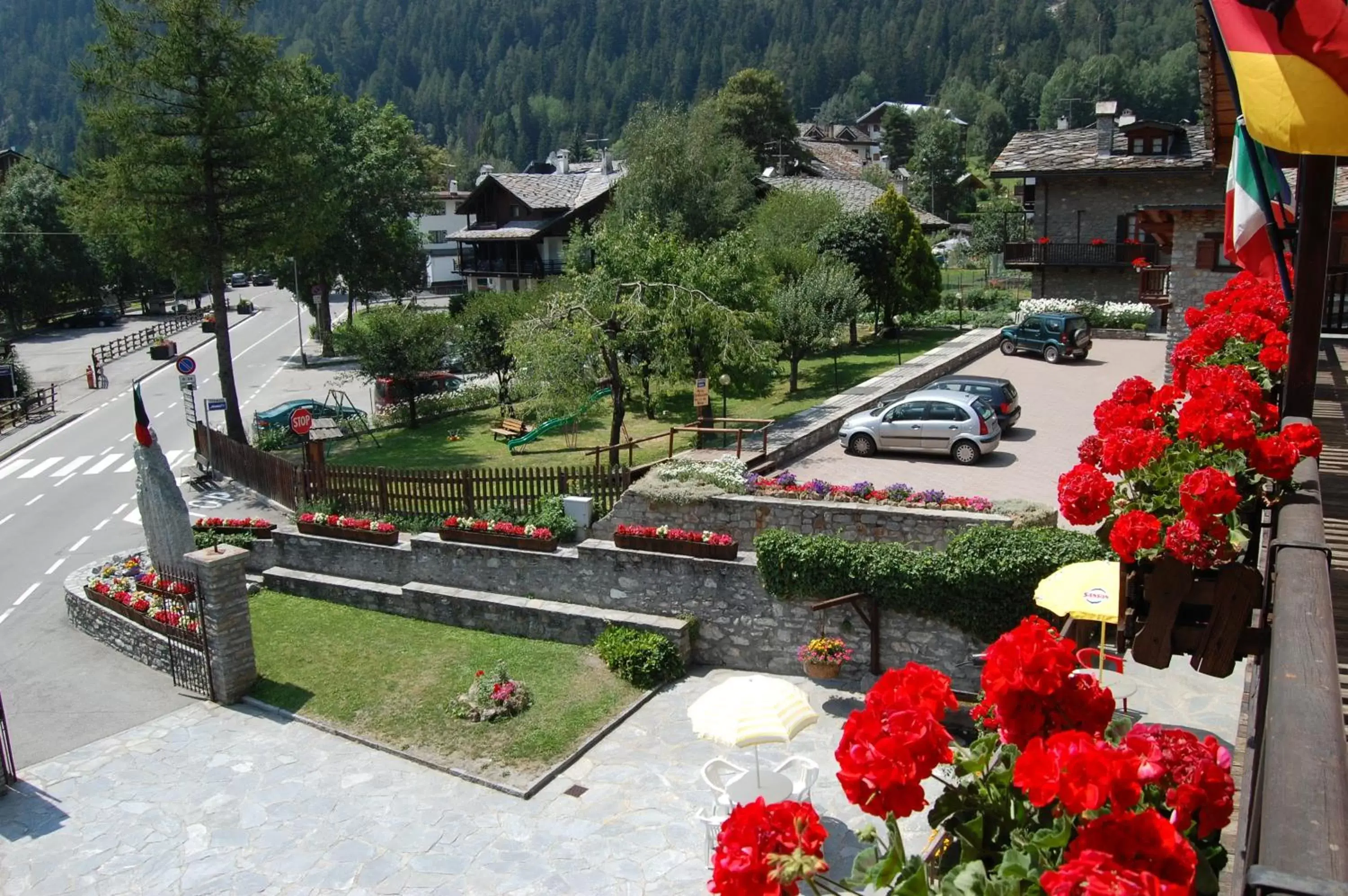 Facade/entrance in Hotel Des Glaciers