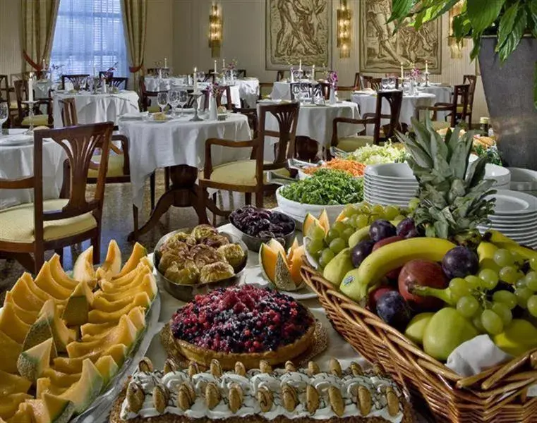 Food in Hotel Terme Salus