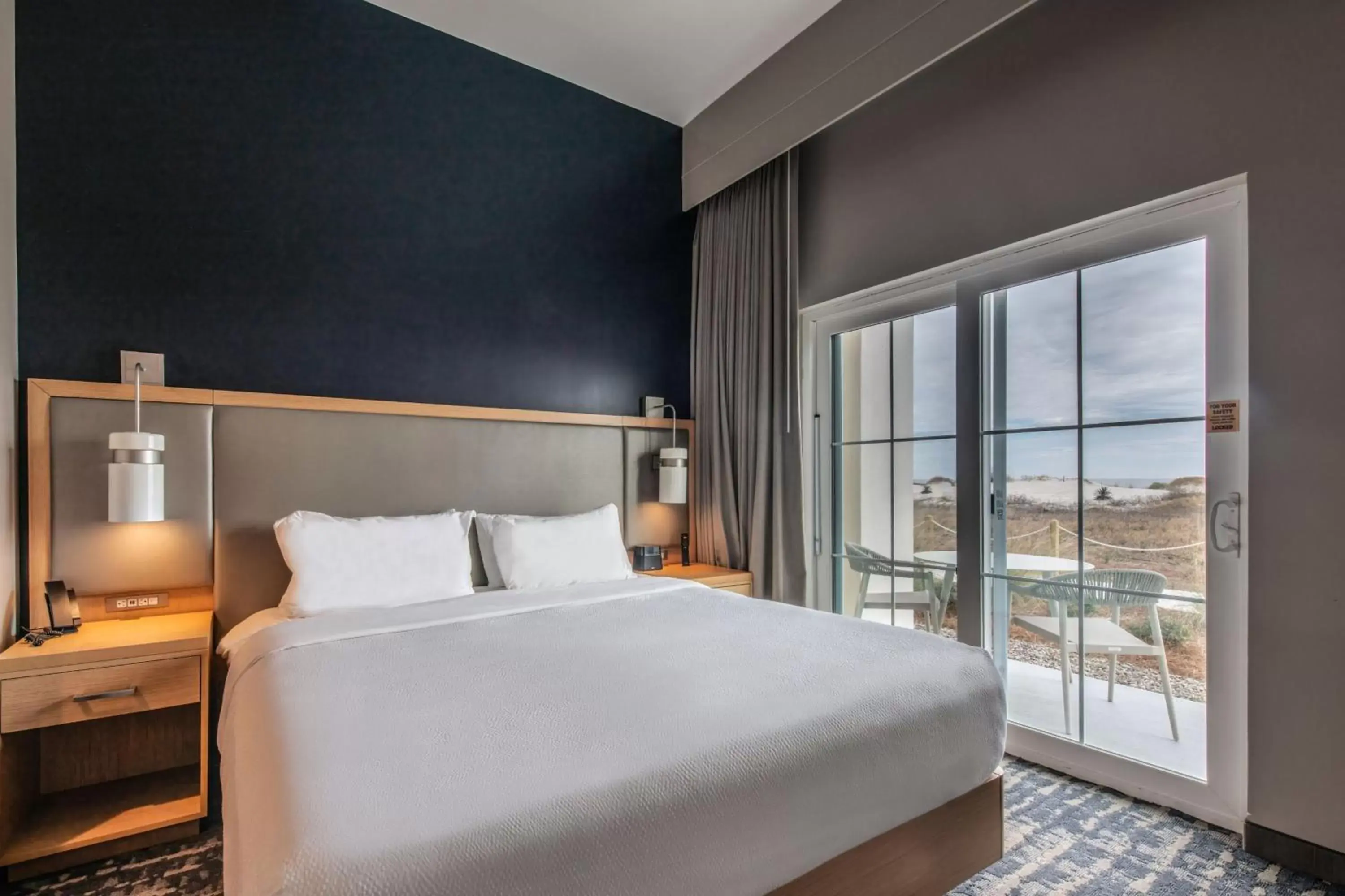 Photo of the whole room, Bed in Residence Inn by Marriott Jekyll Island