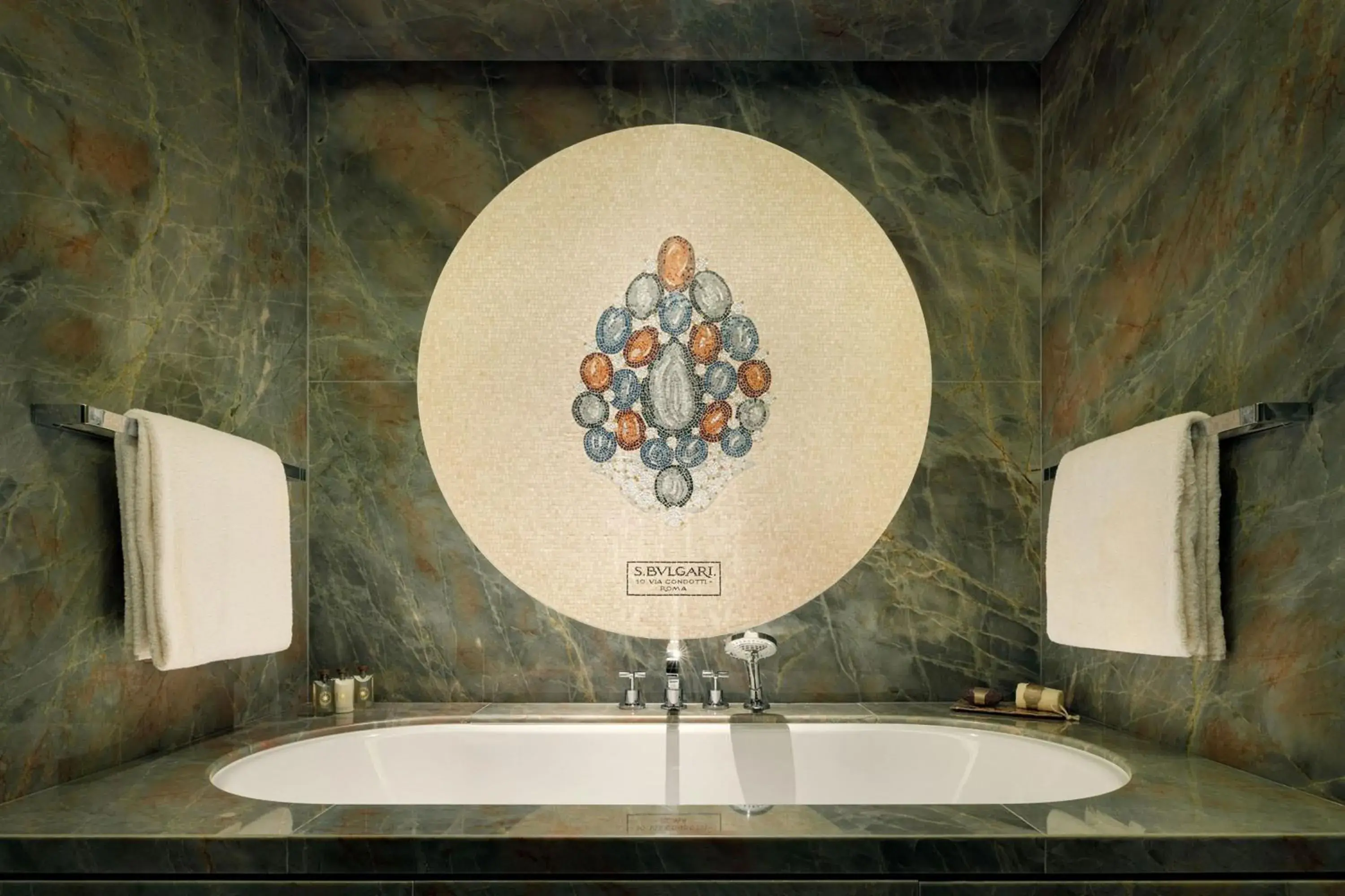 Photo of the whole room, Bathroom in Bulgari Hotel Roma