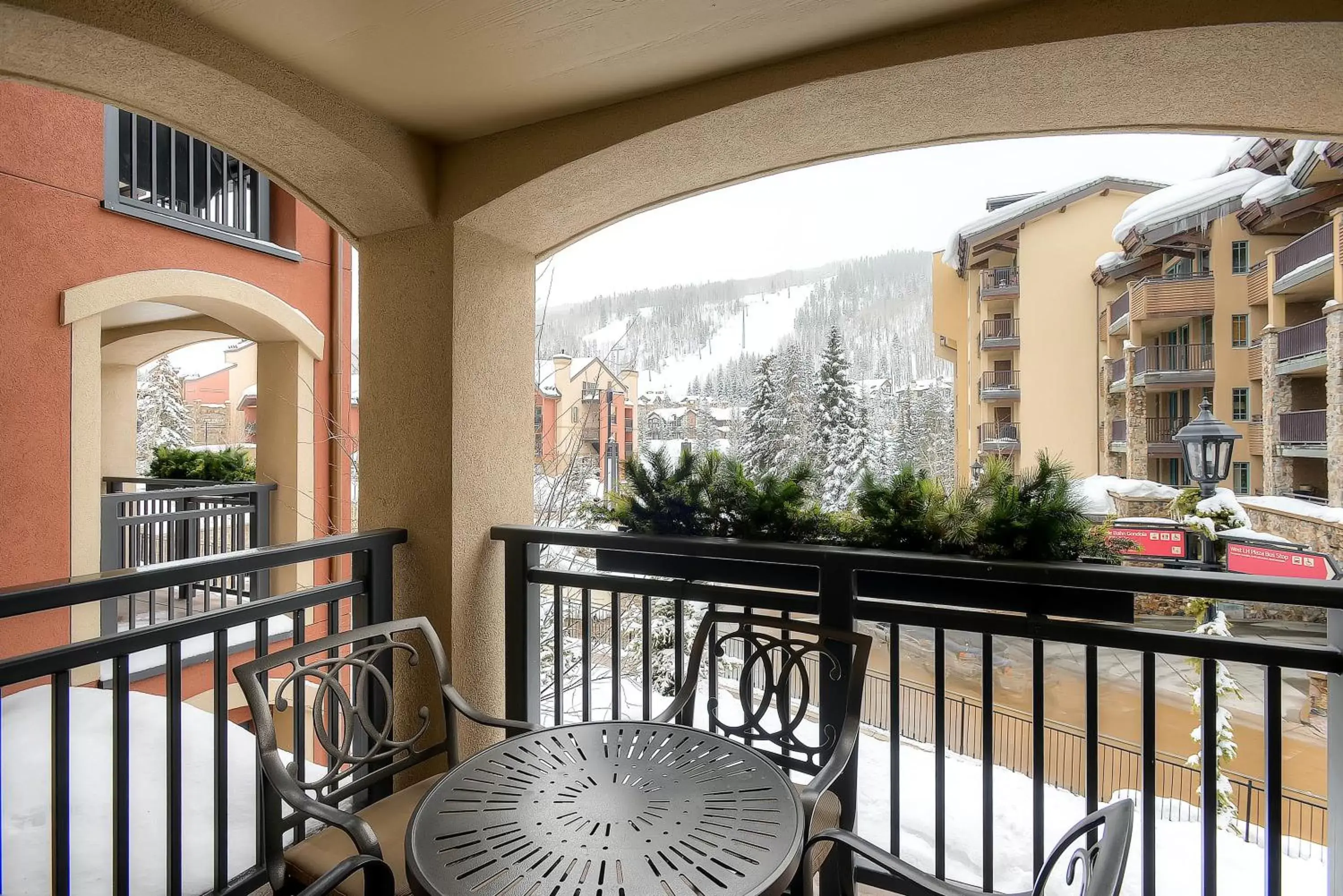 Day, Balcony/Terrace in Lion Square Lodge