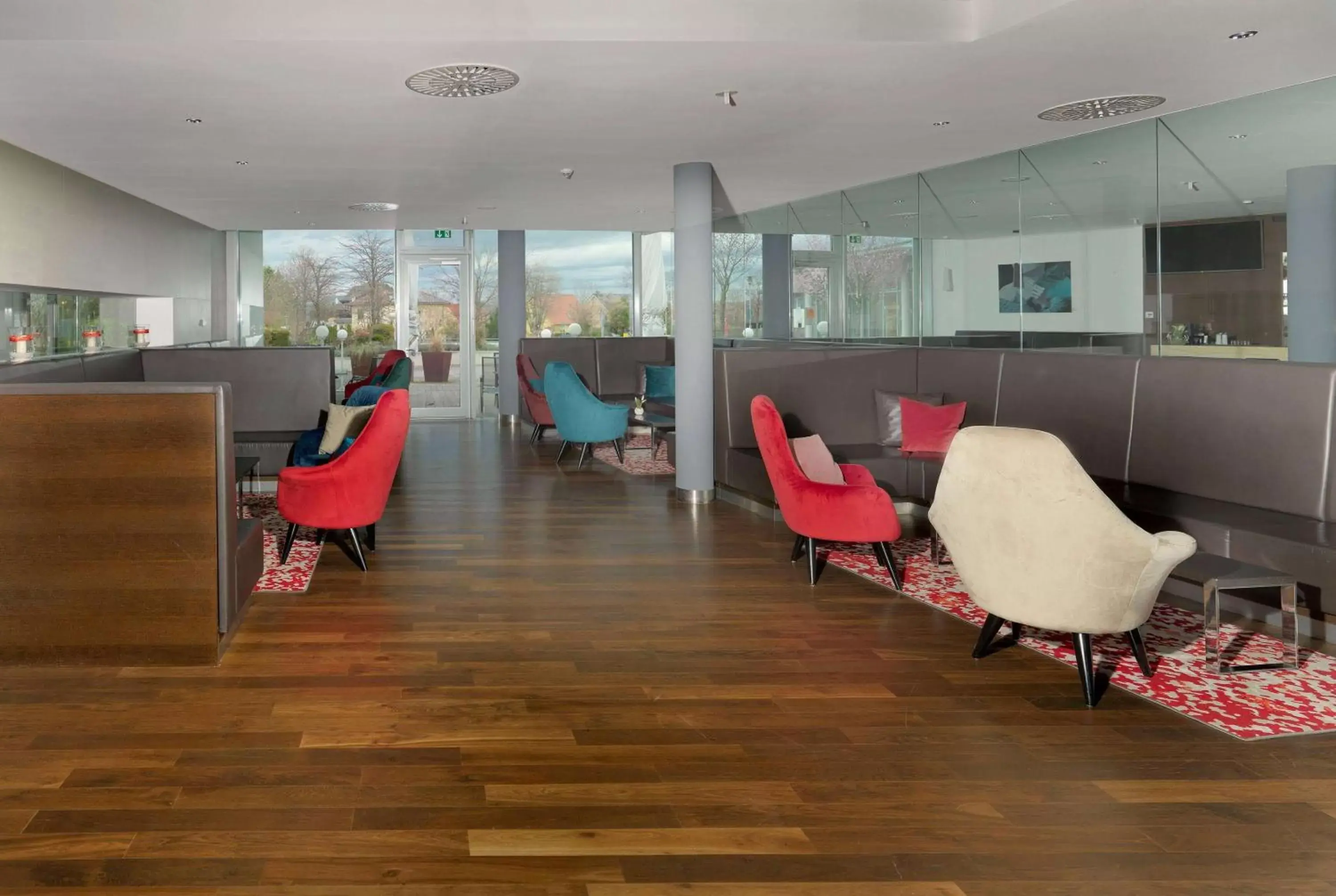 Lounge or bar in Ramada by Wyndham Dresden