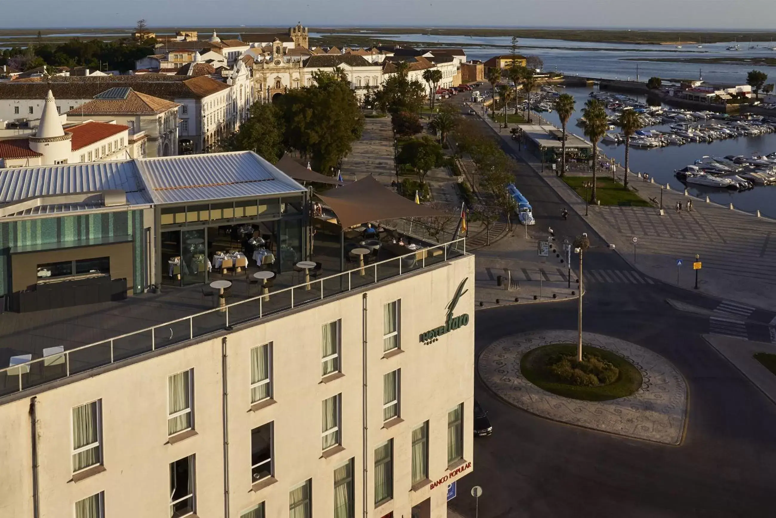 Property building, Bird's-eye View in Hotel Faro & Beach Club