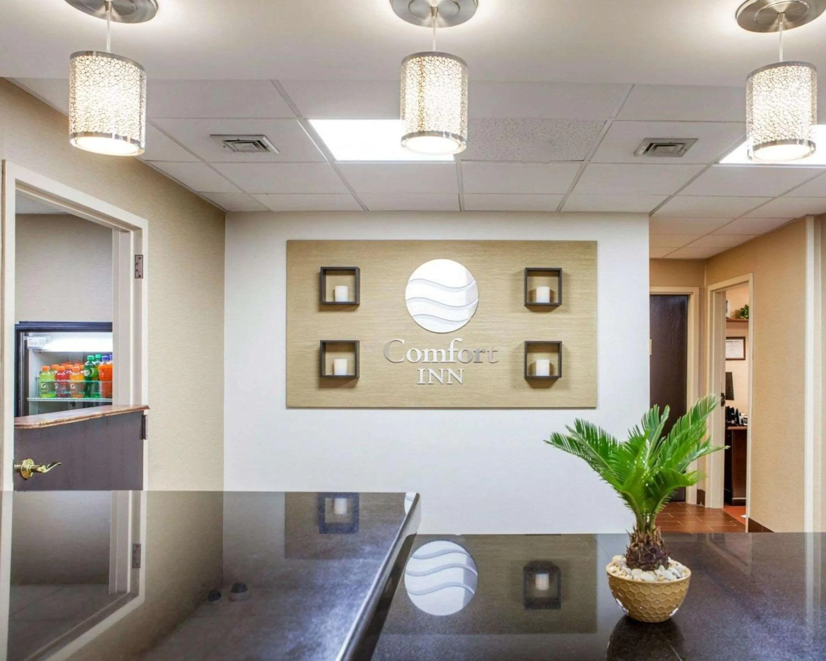 Lobby or reception in Comfort Inn at Royal Blue