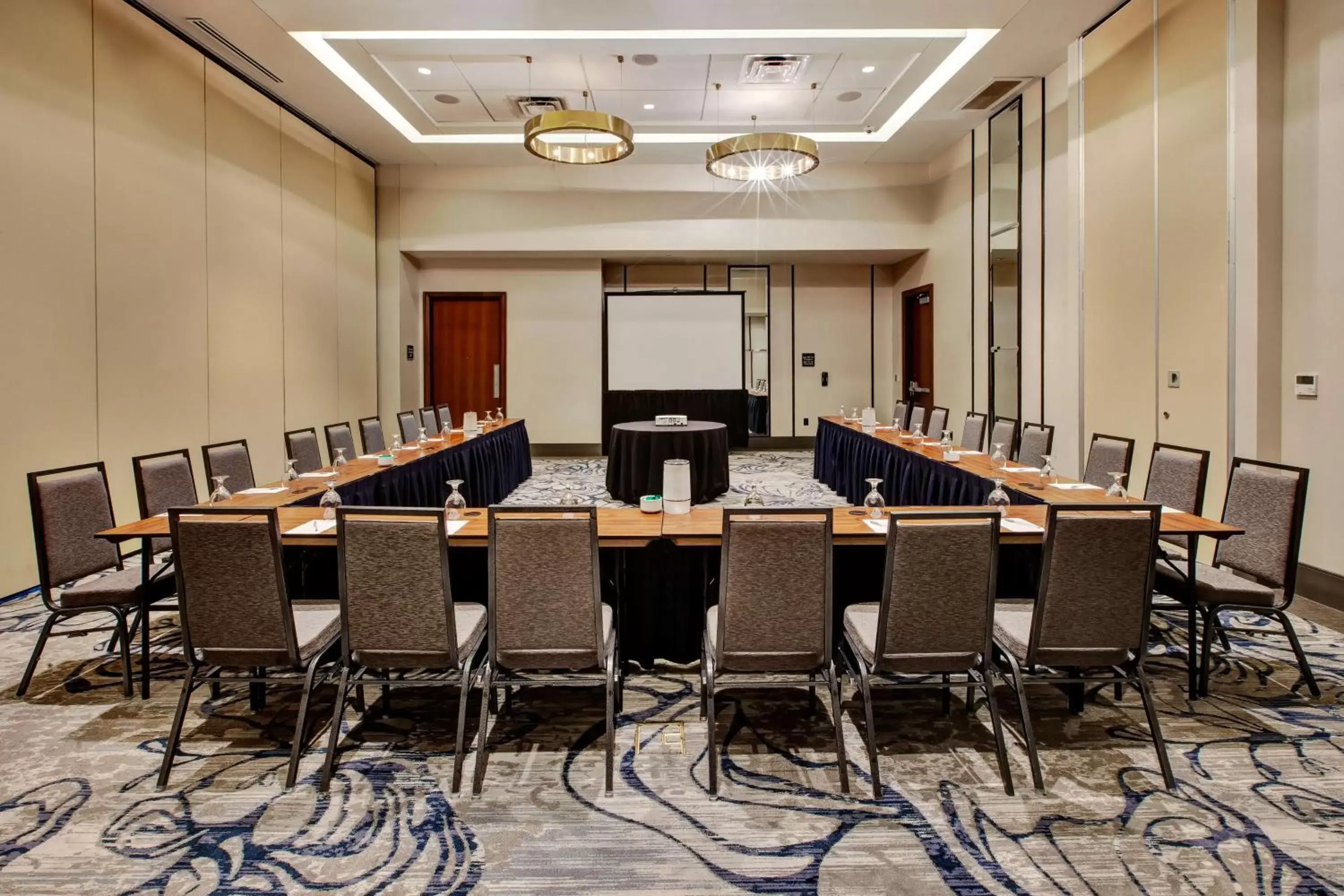 Meeting/conference room in Hilton Garden Inn Virginia Beach Oceanfront
