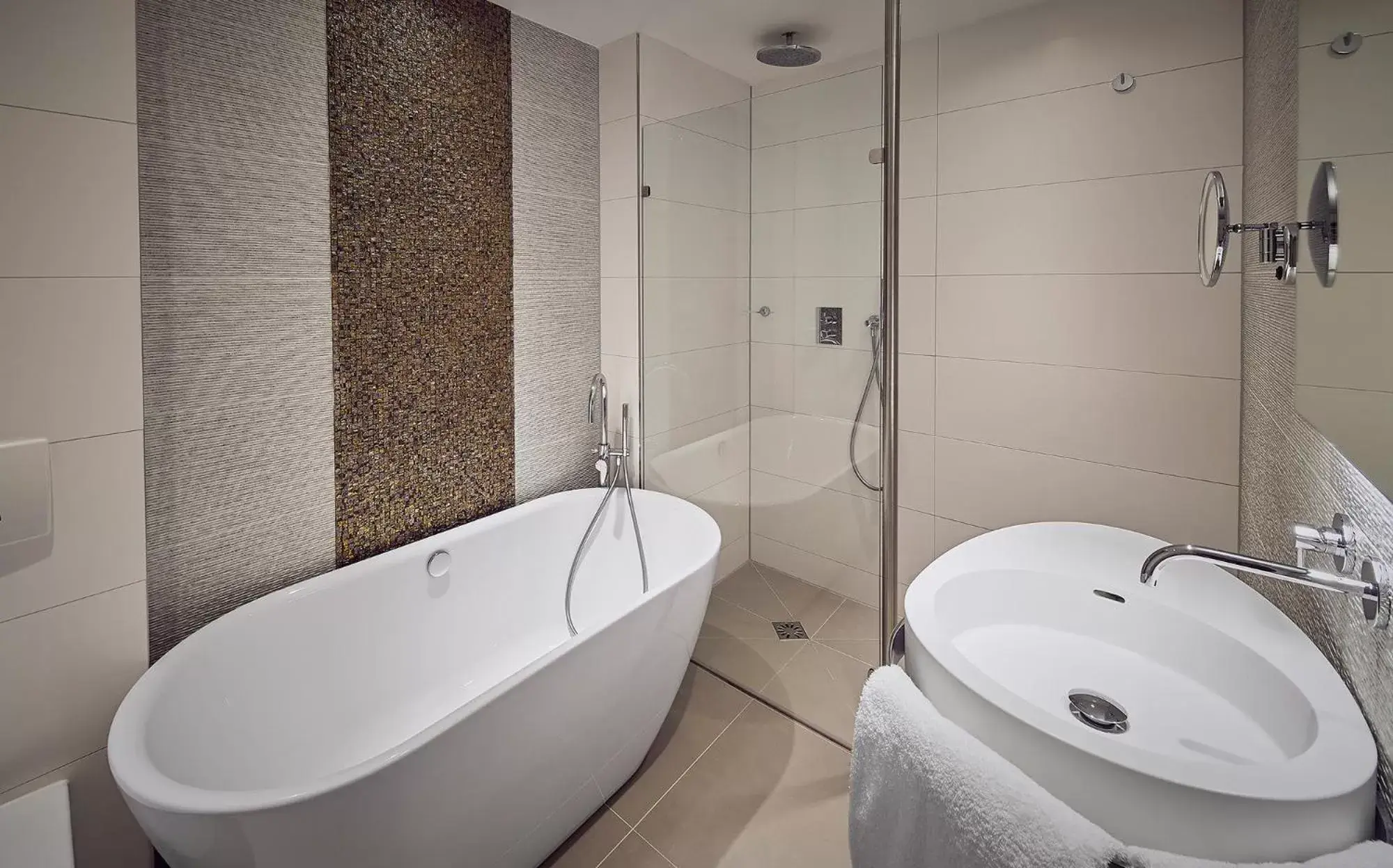 Shower, Bathroom in Albus Hotel Amsterdam City Centre