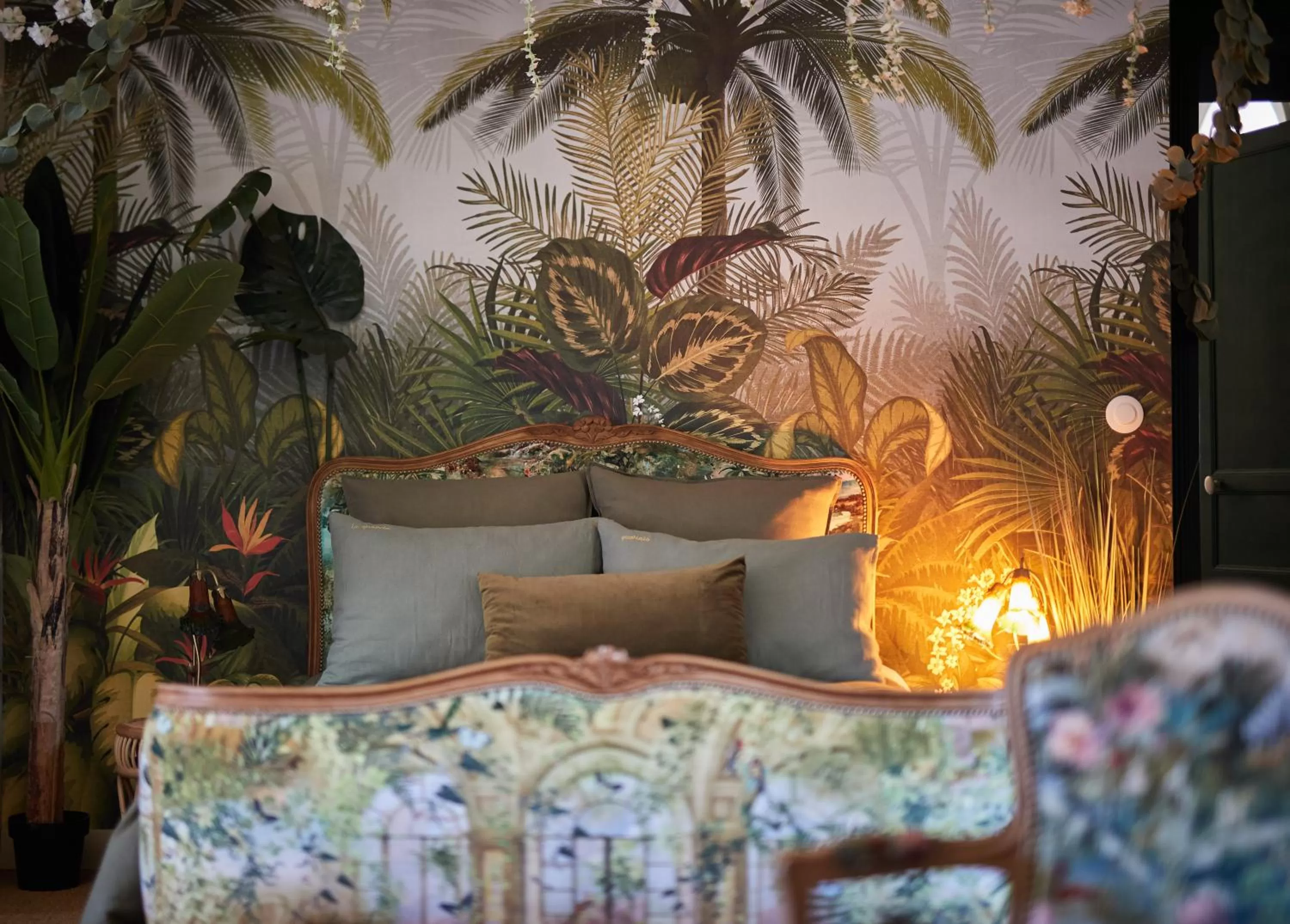 Photo of the whole room, Bed in la_grande_guerais