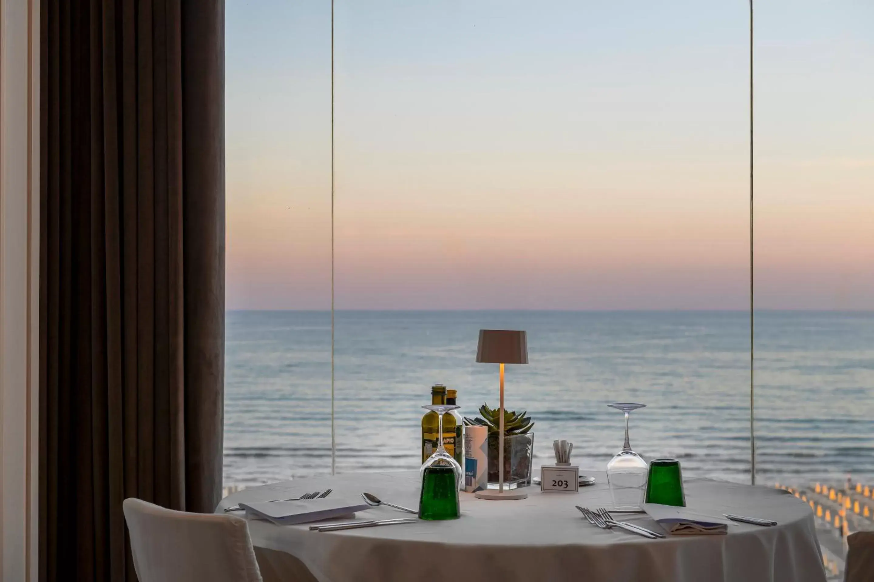 Restaurant/places to eat in Hotel Lungomare