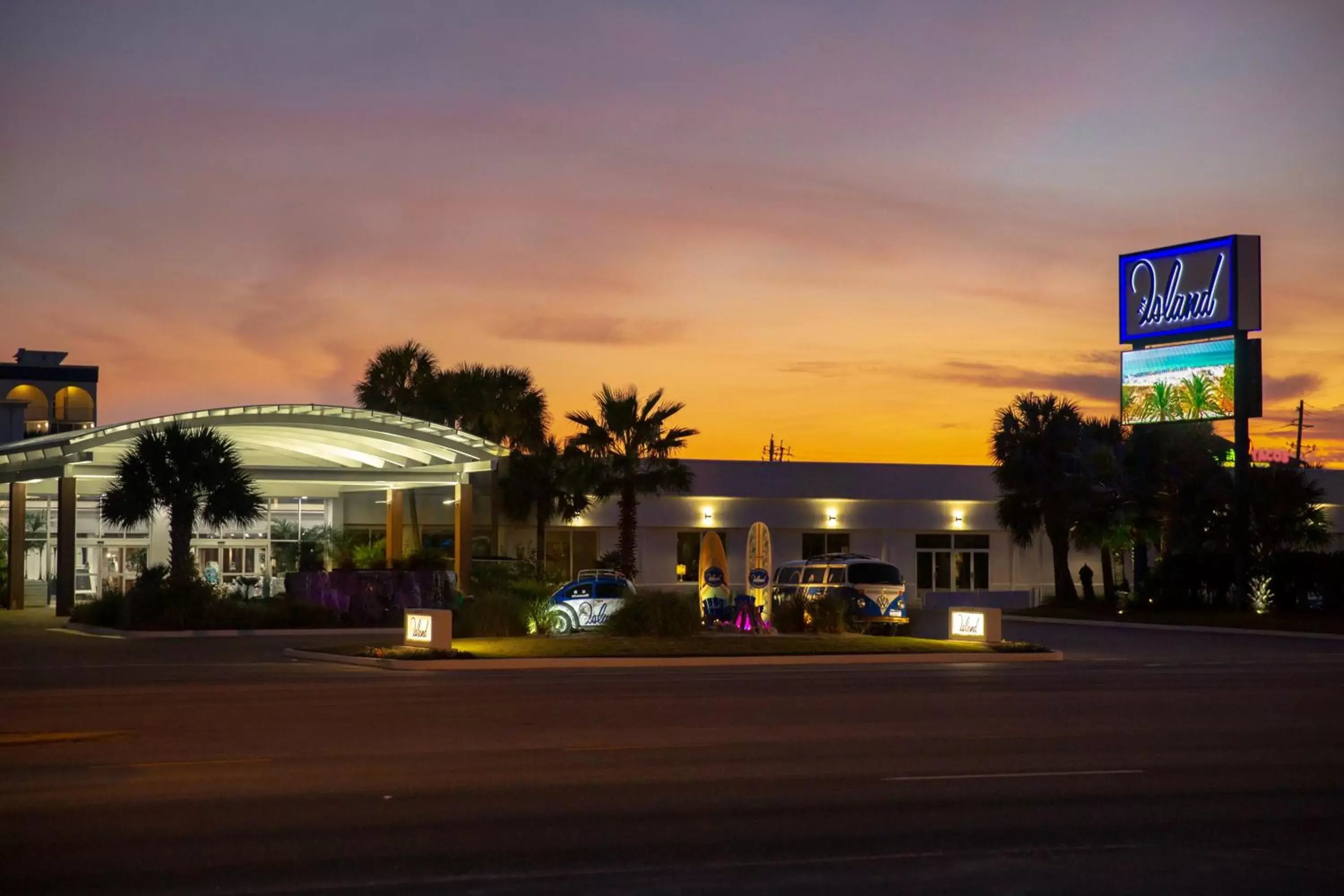 Property building in The Island Resort at Fort Walton Beach Property building in The Island Resort at Fort Walton Beach