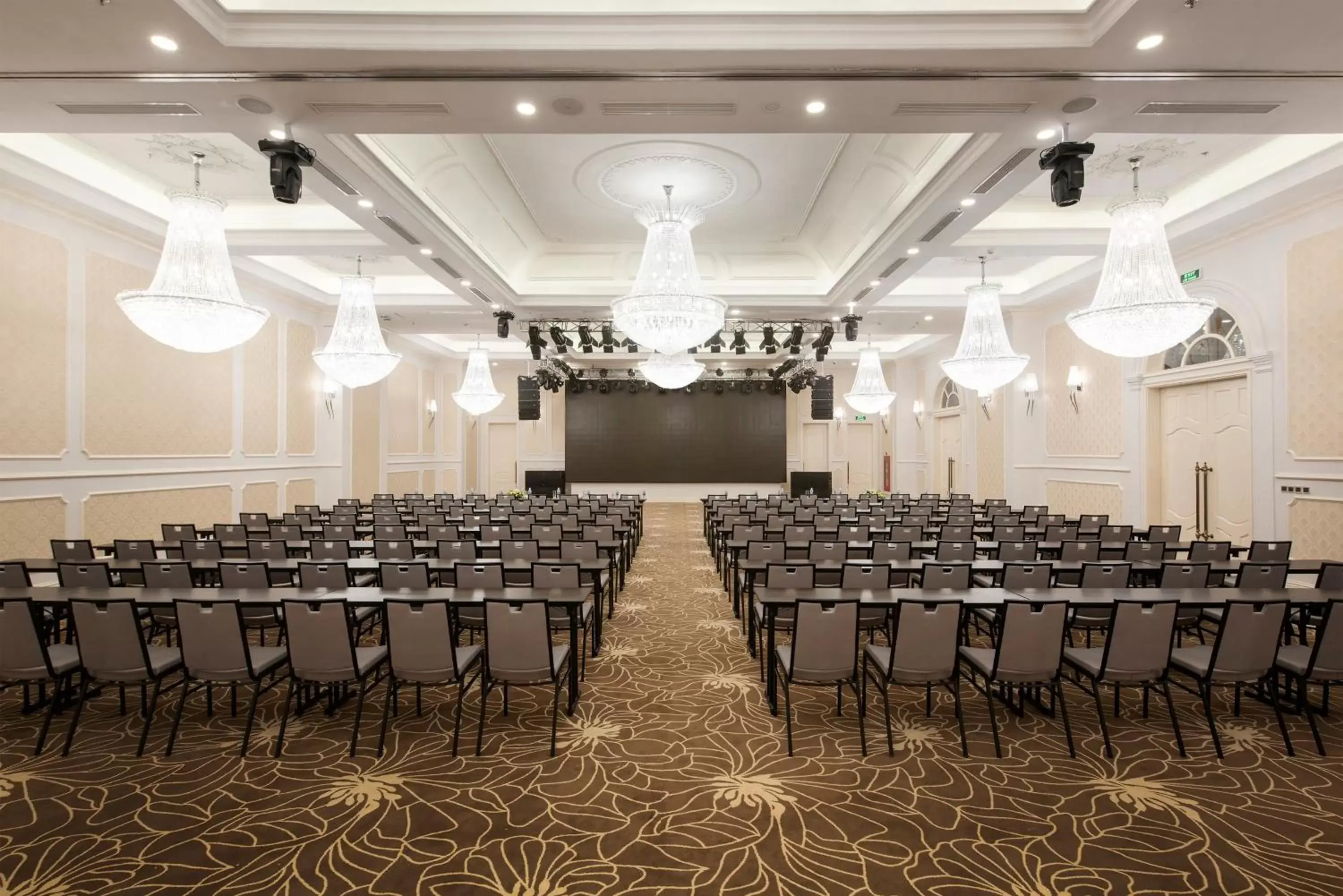 Meeting/conference room in Melia Vinpearl Tay Ninh