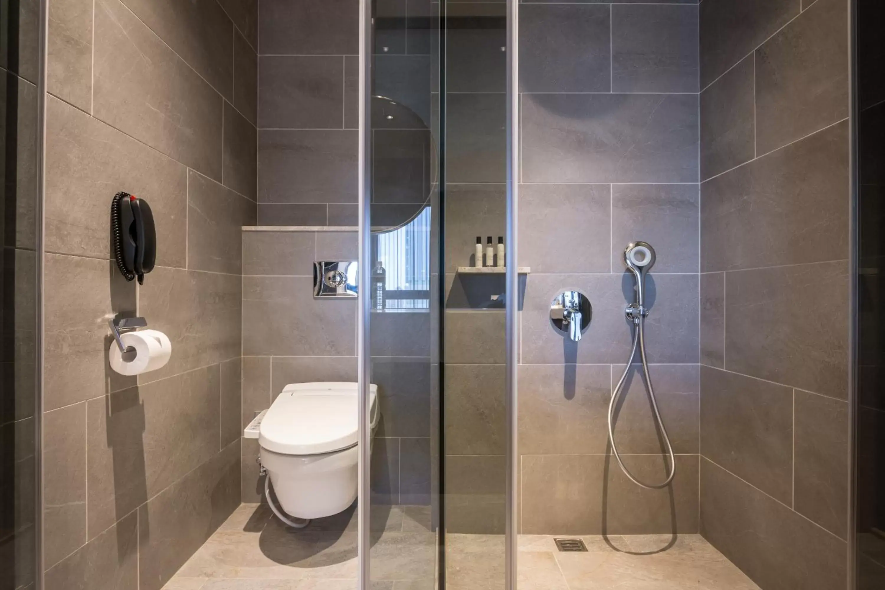 Shower, Bathroom in Park Lees Hotel
