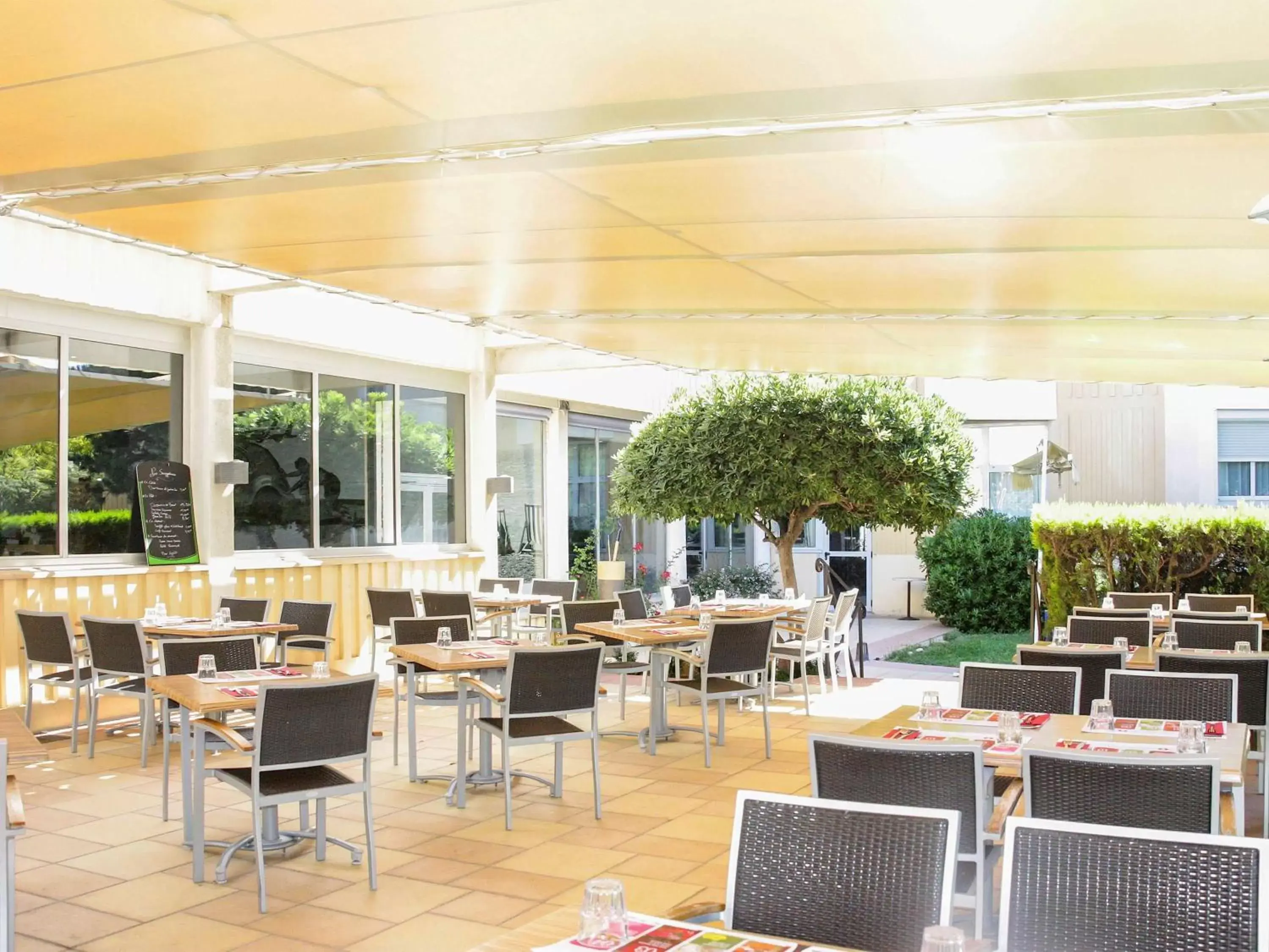 Restaurant/Places to Eat in Ibis styles Toulon la Seyne sur Mer