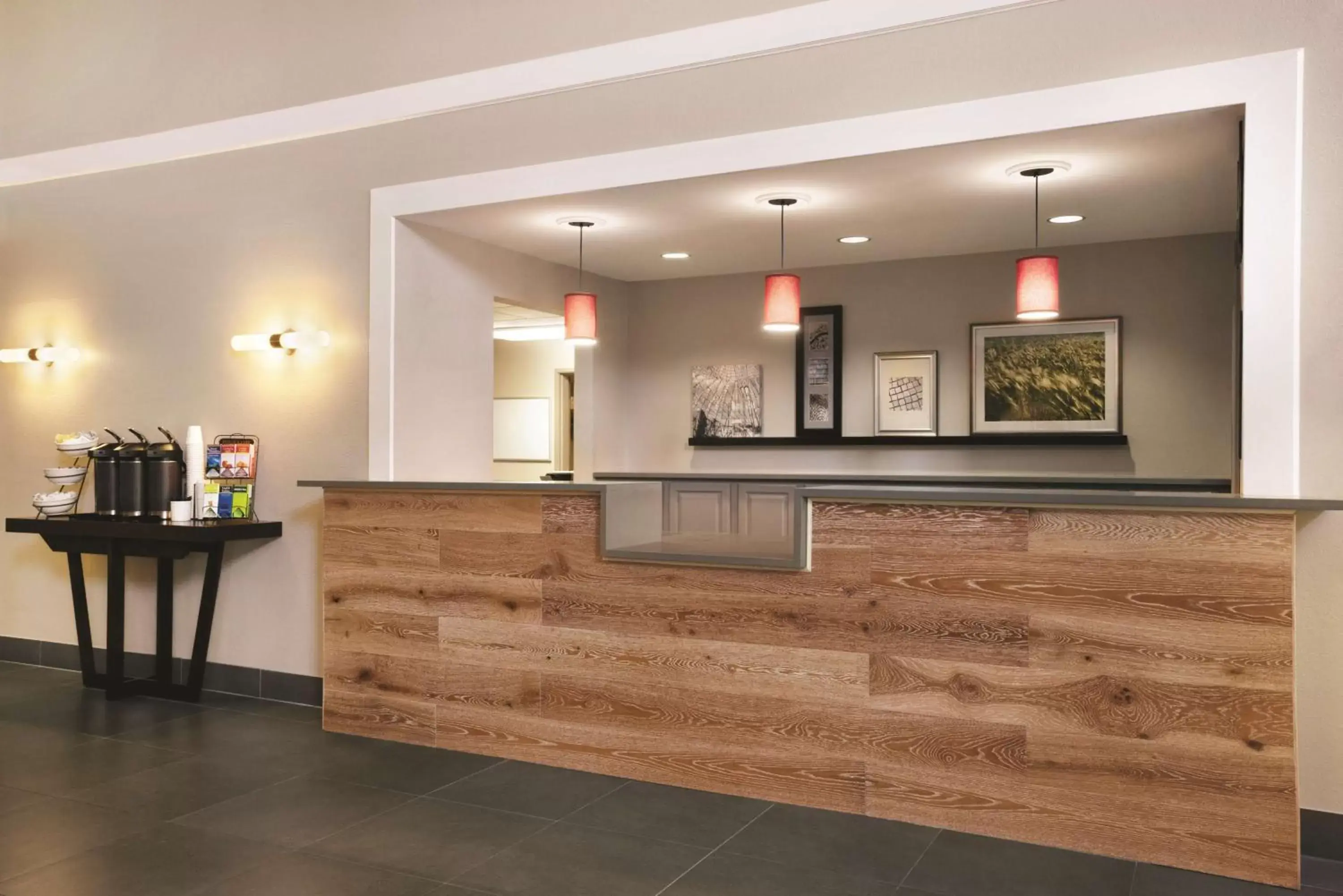 Lobby or reception, Lobby/Reception in Country Inn & Suites by Radisson, Madison Southwest, WI
