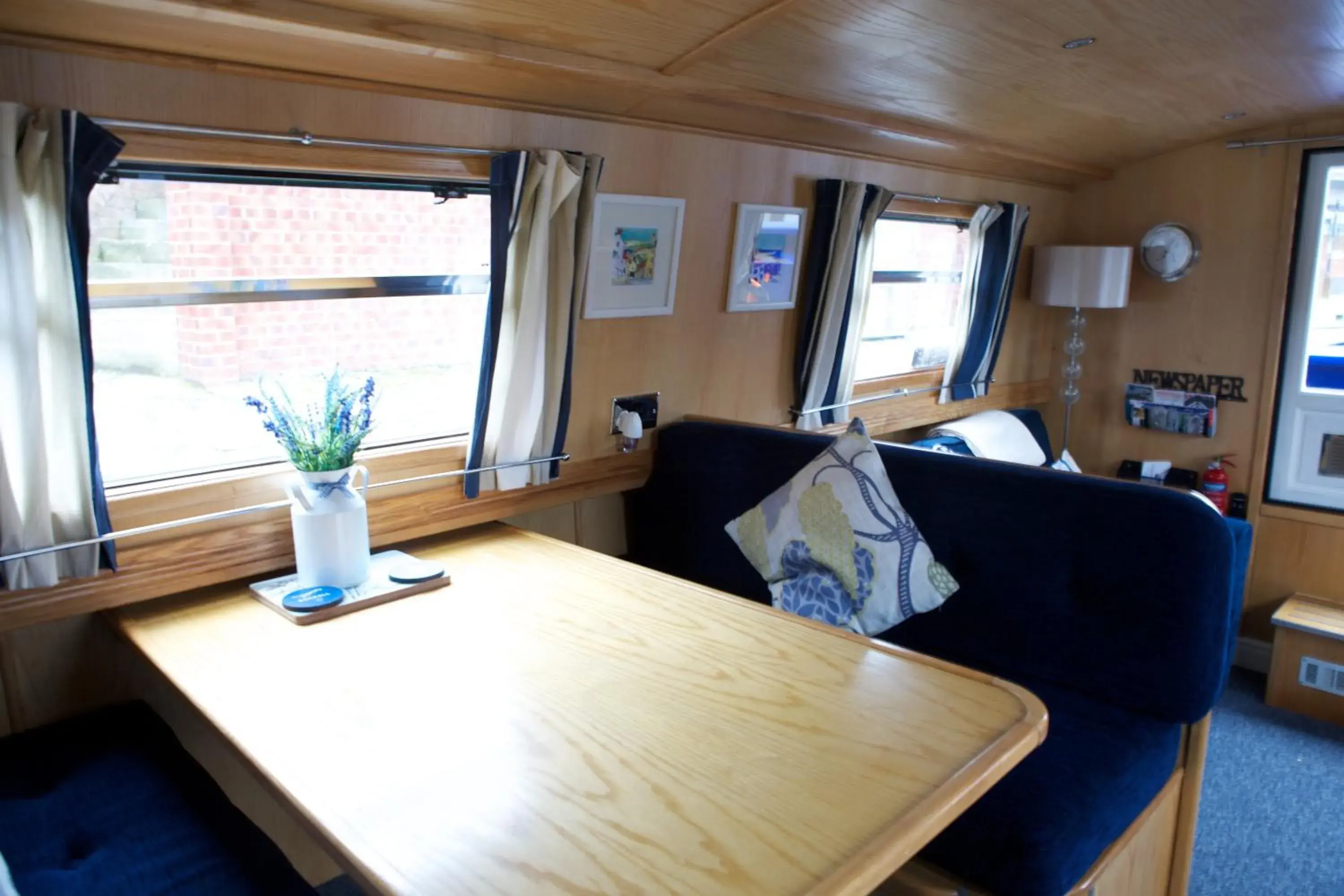 Dining area in Houseboat Hotels