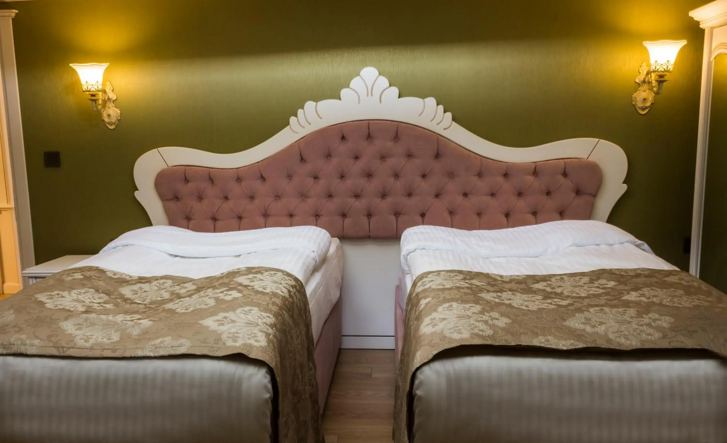 Bed in Yildiz Life Hotel