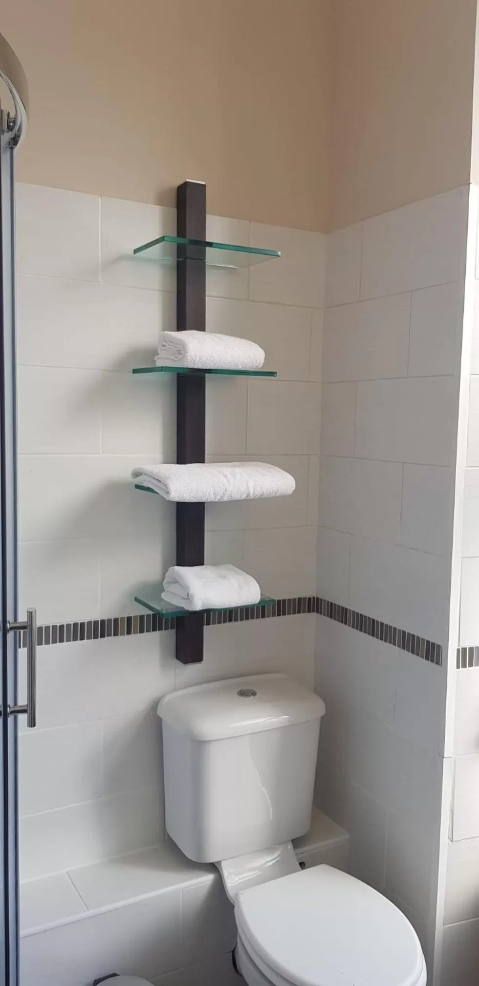 Shower in Aberdeen House