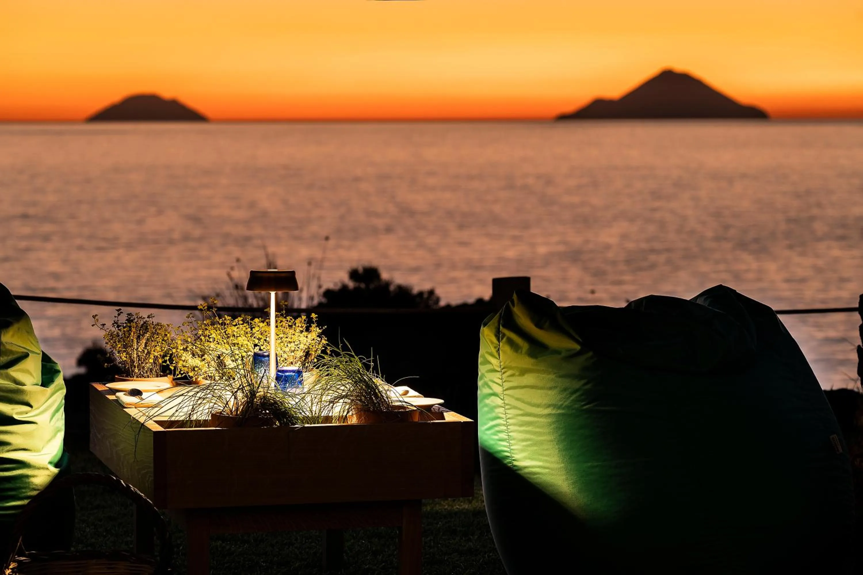 Restaurant/places to eat in Therasia Resort Sea and SPA - The Leading Hotels of the World