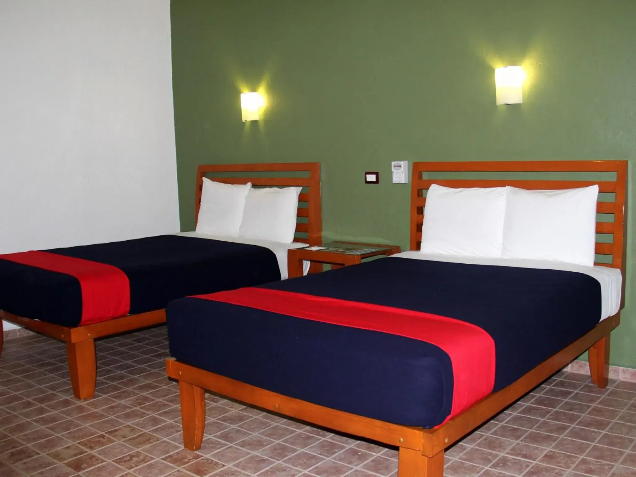 Photo of the whole room, Bed in Hotel Soberanis