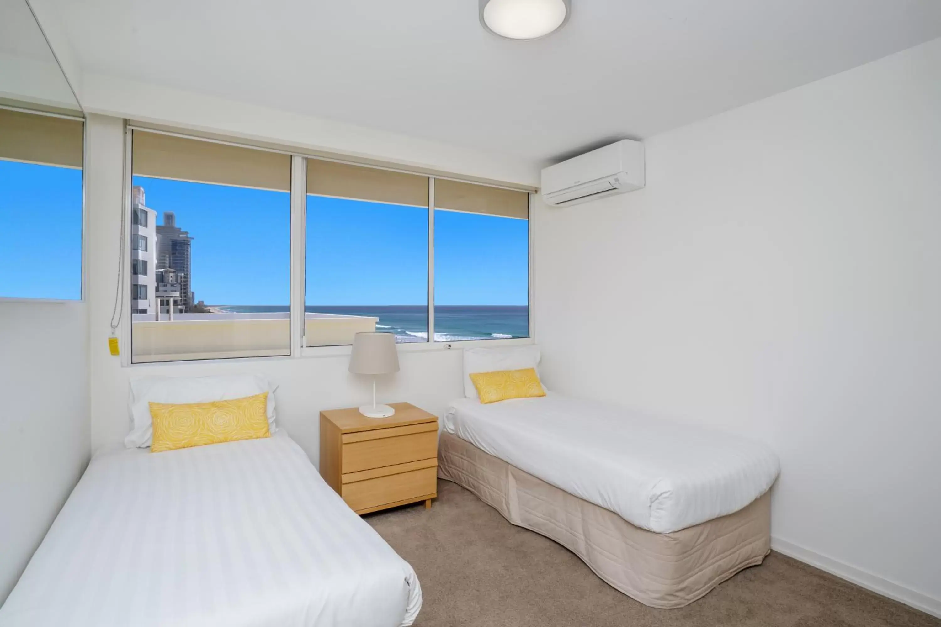 Bedroom, Bed in Dorchester On The Beach