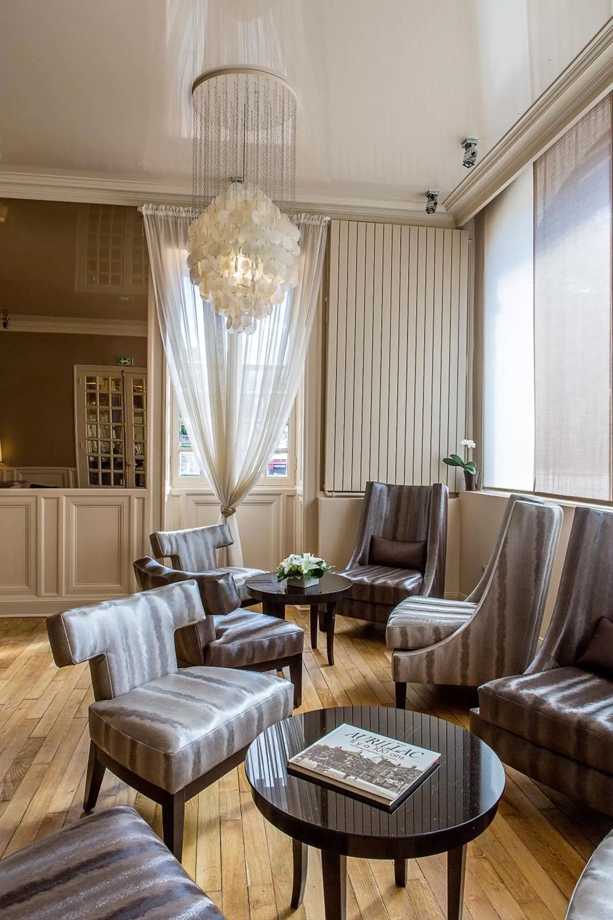 Lounge or bar, Seating Area in Best Western Grand Hotel de Bordeaux