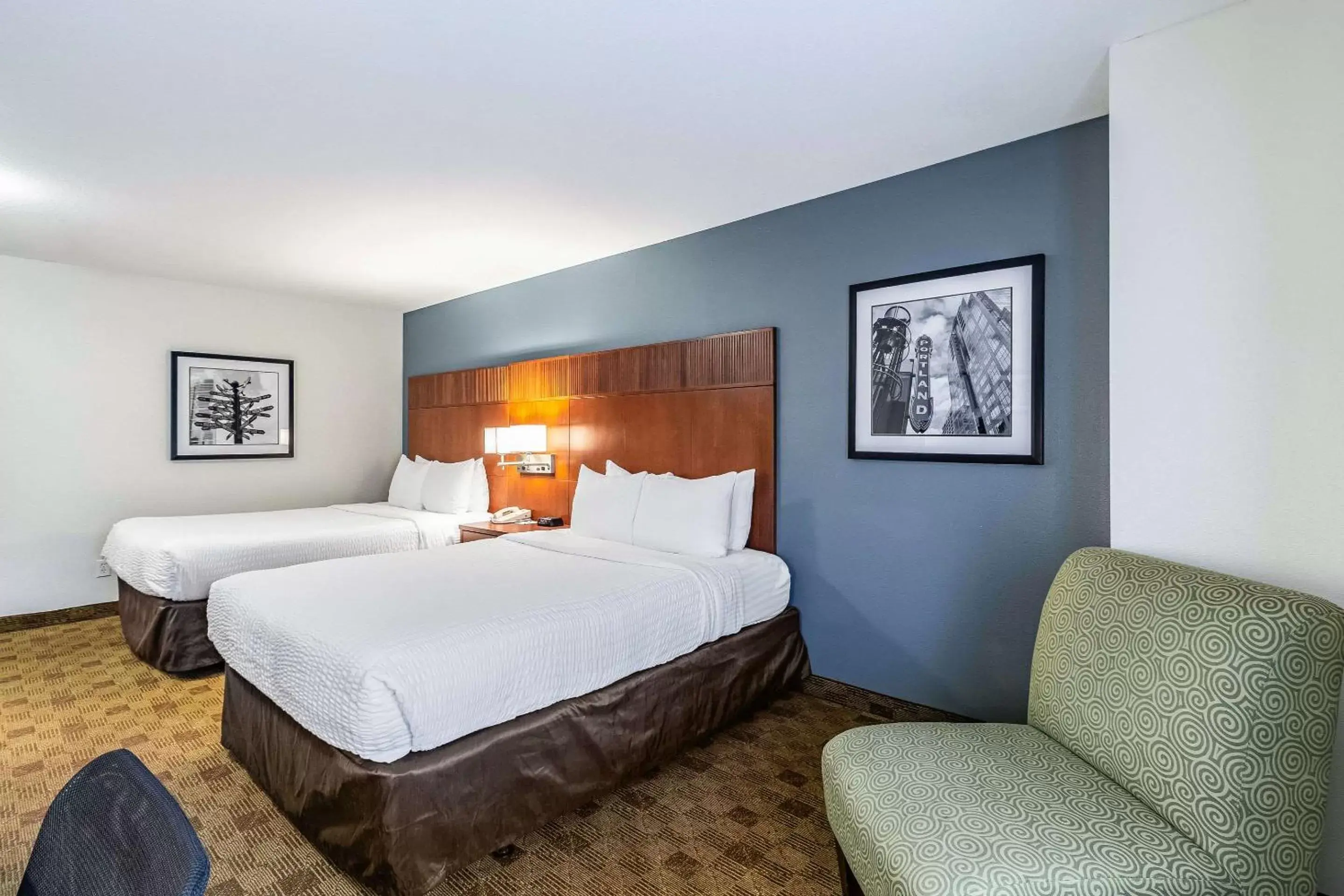 Photo of the whole room, Bed in Clarion Hotel Portland International Airport