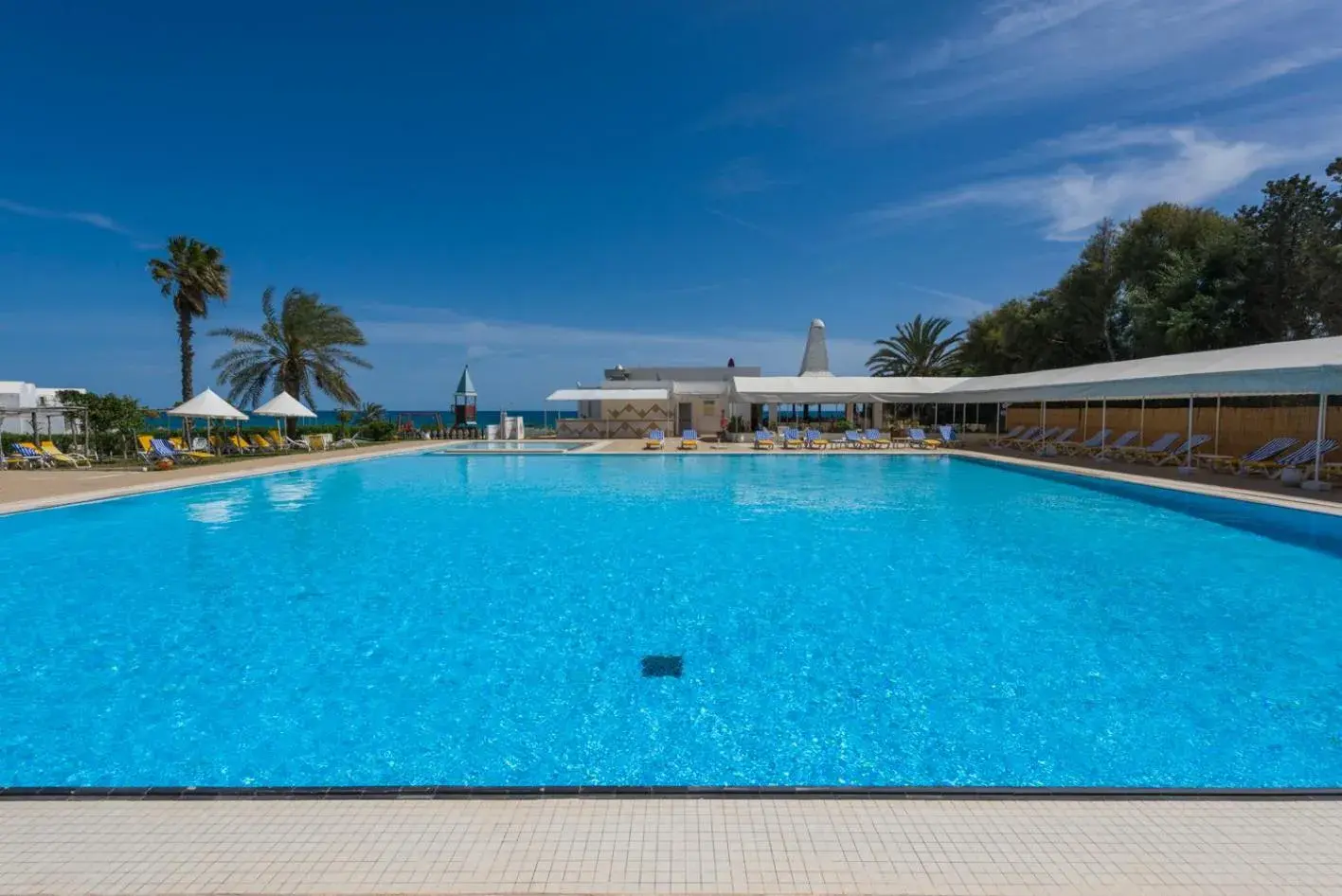 Swimming Pool in Hotel El Fell