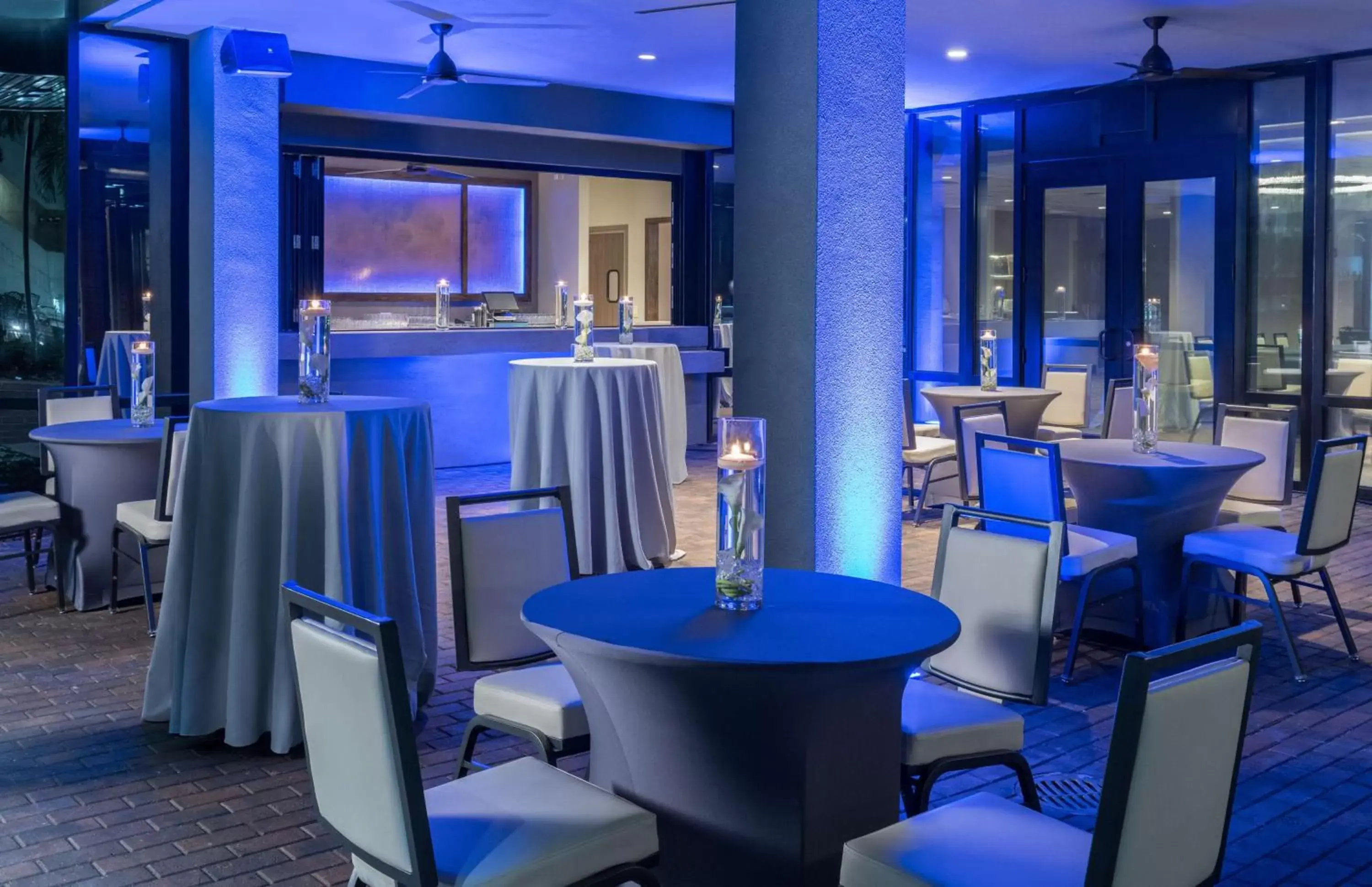 Lounge or bar, Restaurant/Places to Eat in Hilton Tampa Downtown