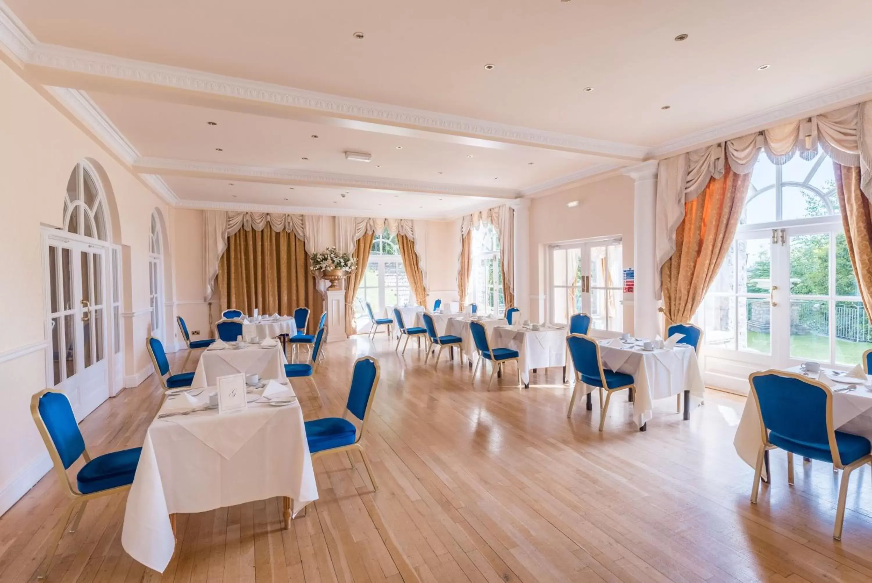 Restaurant/Places to Eat in Grange Hotel