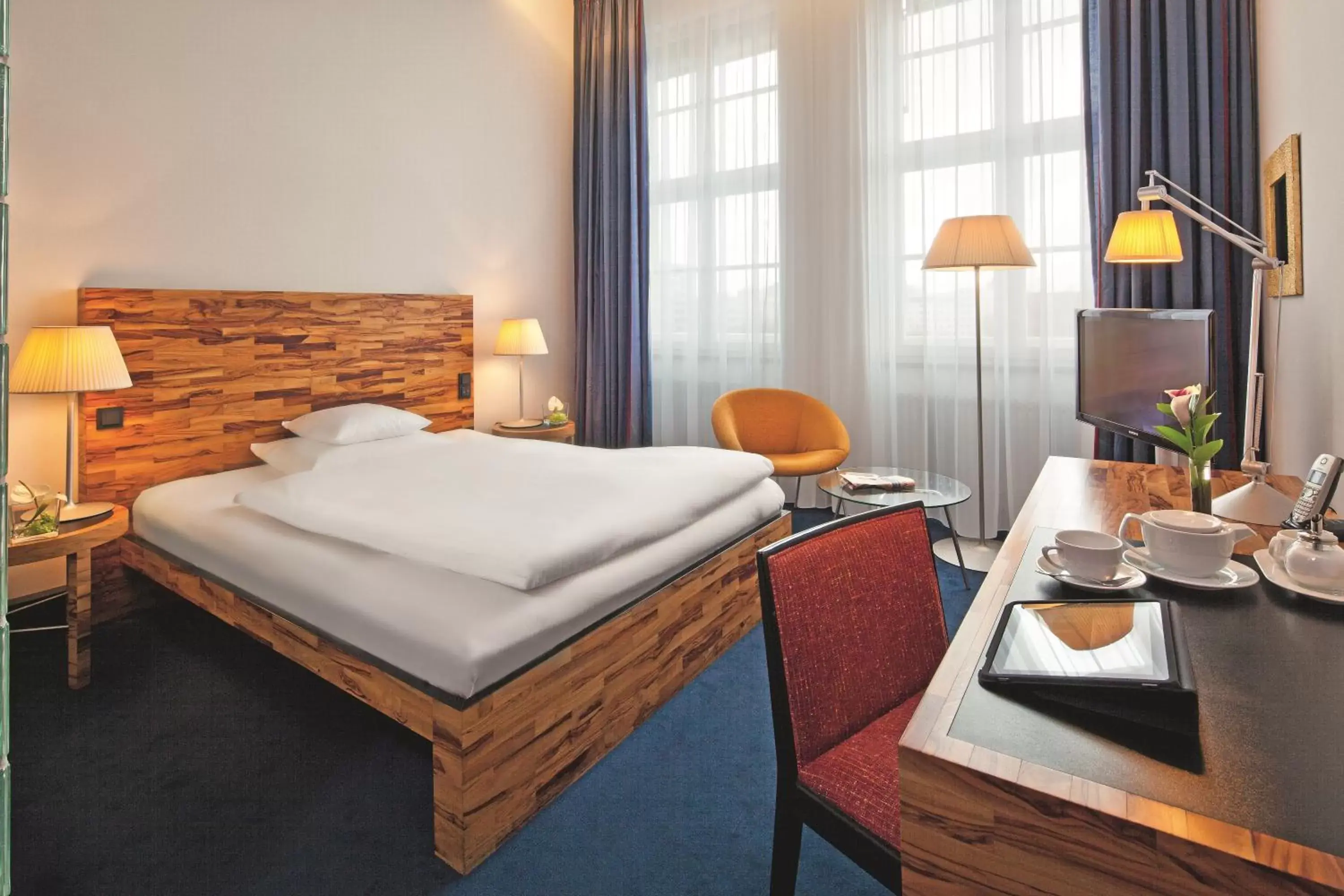 City view, Room Photo in Mövenpick Hotel Berlin Am Potsdamer Platz City view, Room Photo in Mövenpick Hotel Berlin Am Potsdamer Platz