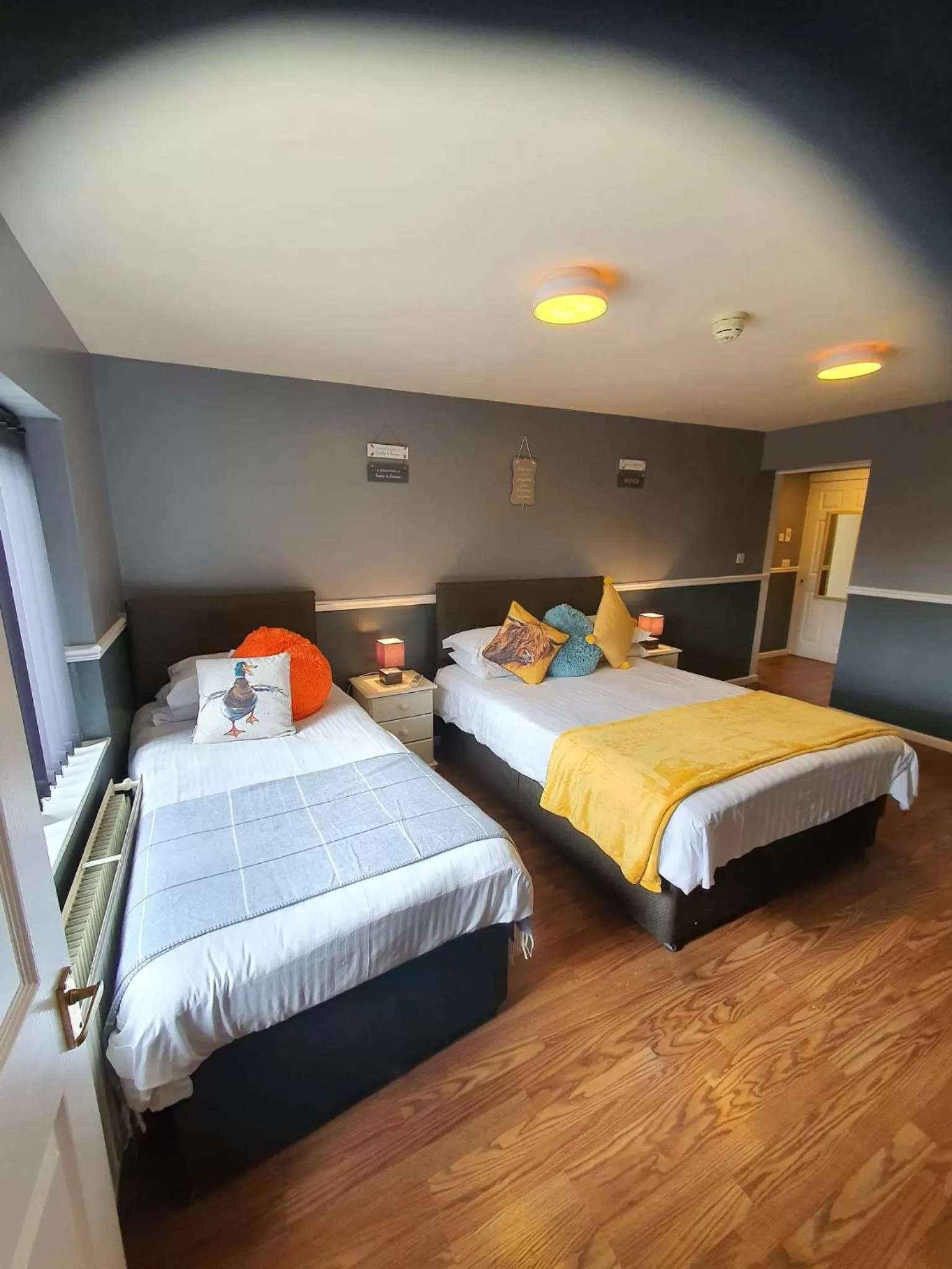 Bedroom, Bed in The Snooty Fox