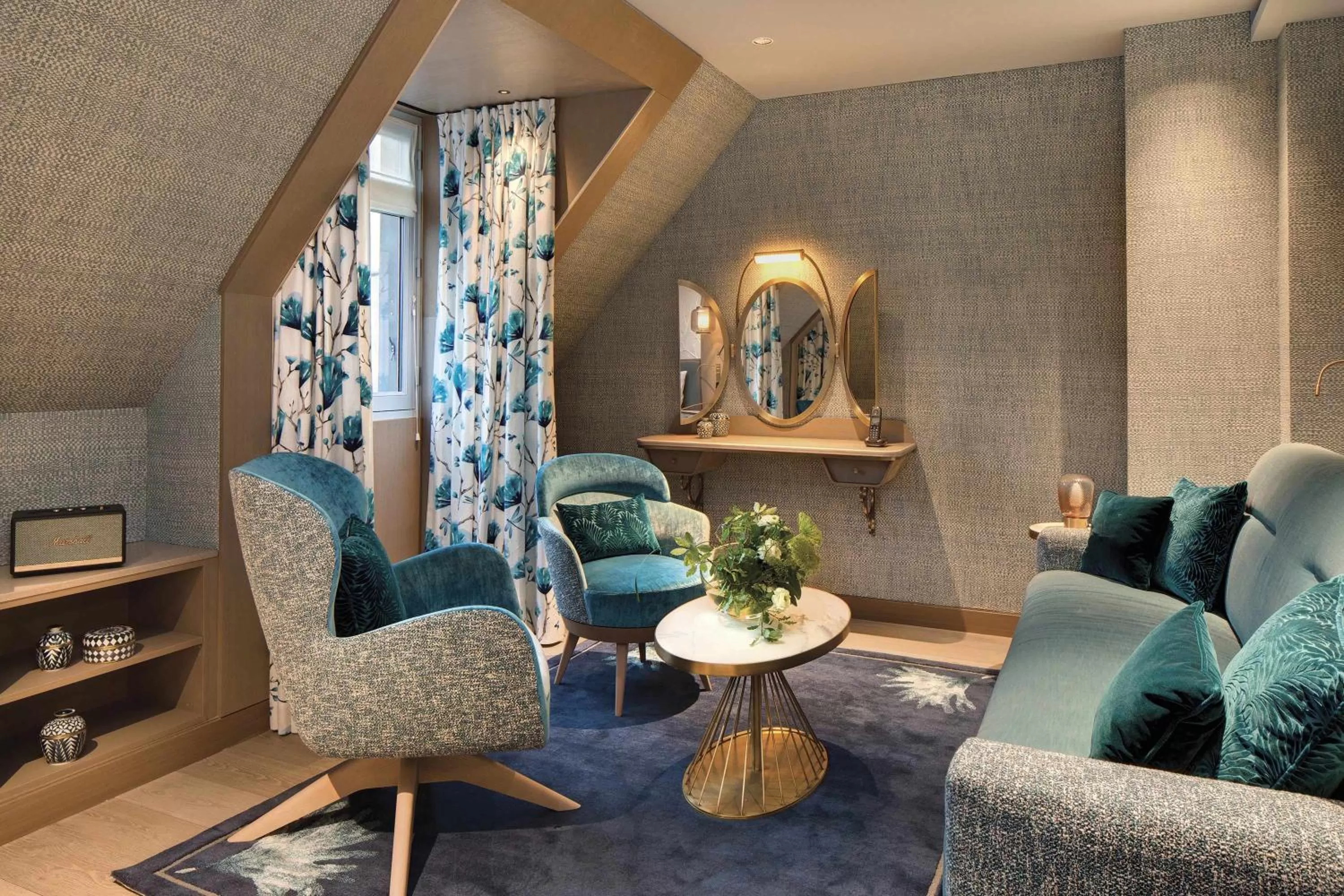 Photo of the whole room in La Demeure Montaigne