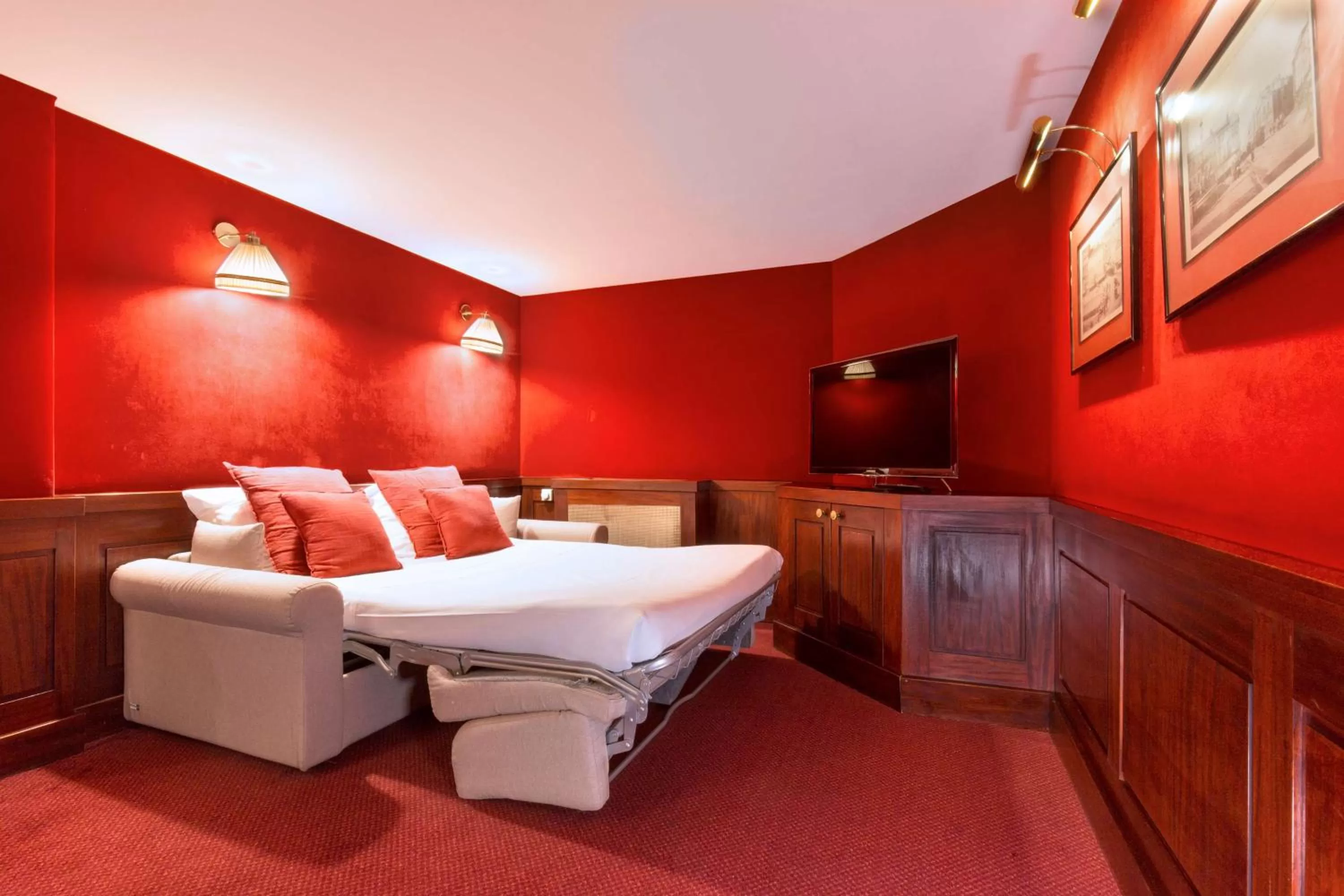 Living room, Bed in Grand Hotel de l'Opera - BW Premier Collection