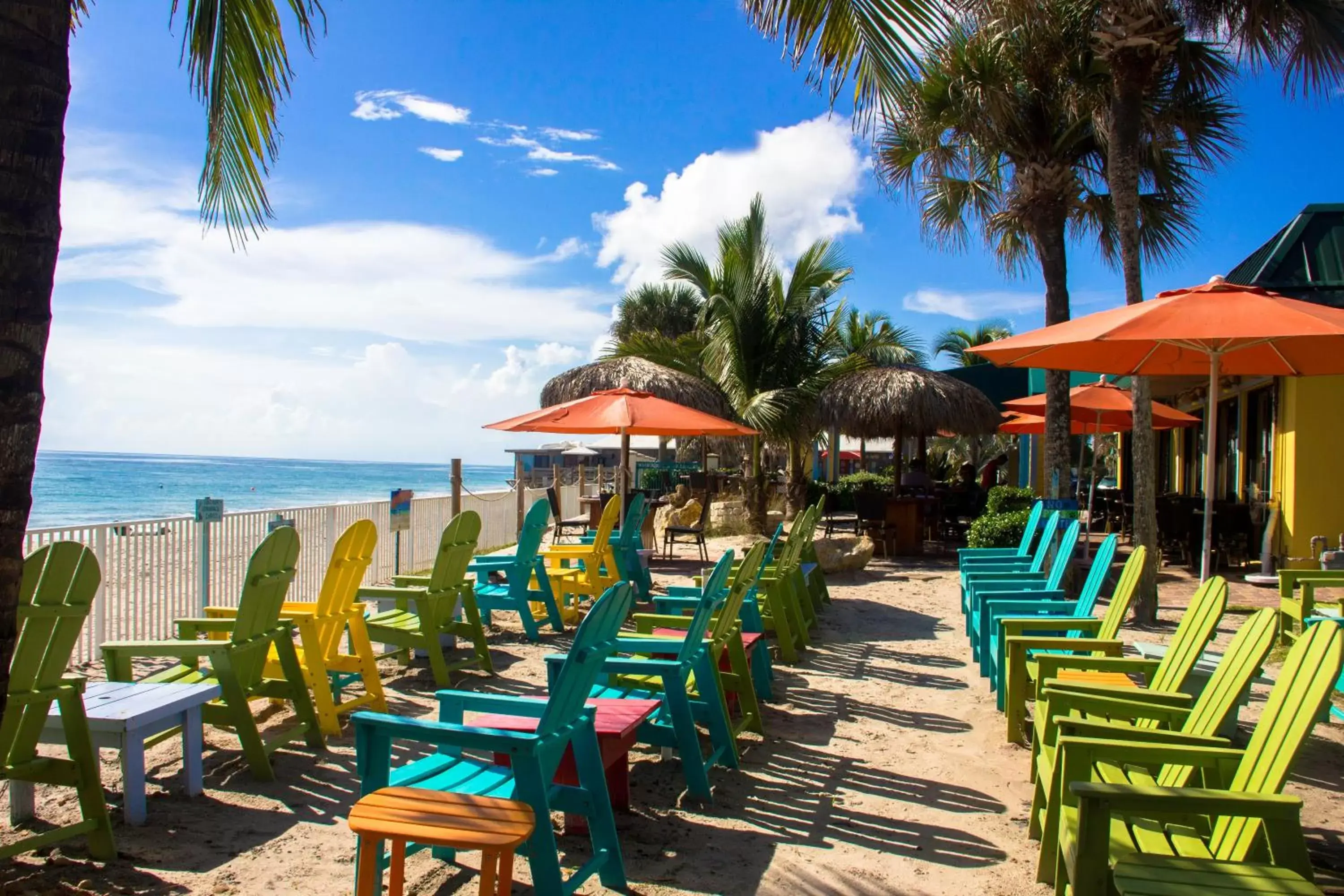 Restaurant/places to eat, Beach in Ocean Breeze Inn Vero Beach