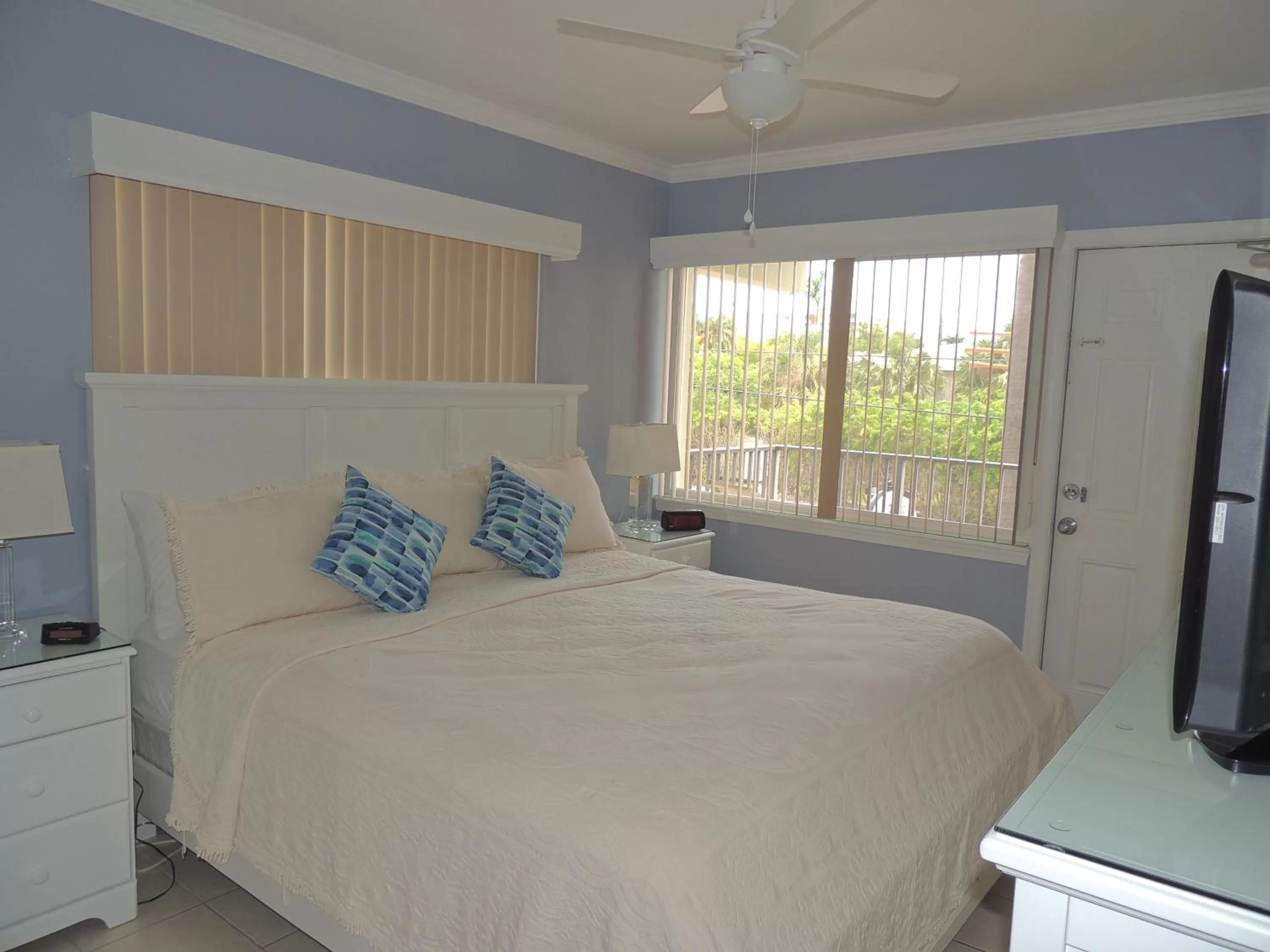 Pool view, Bed in Aqua Mar Condos
