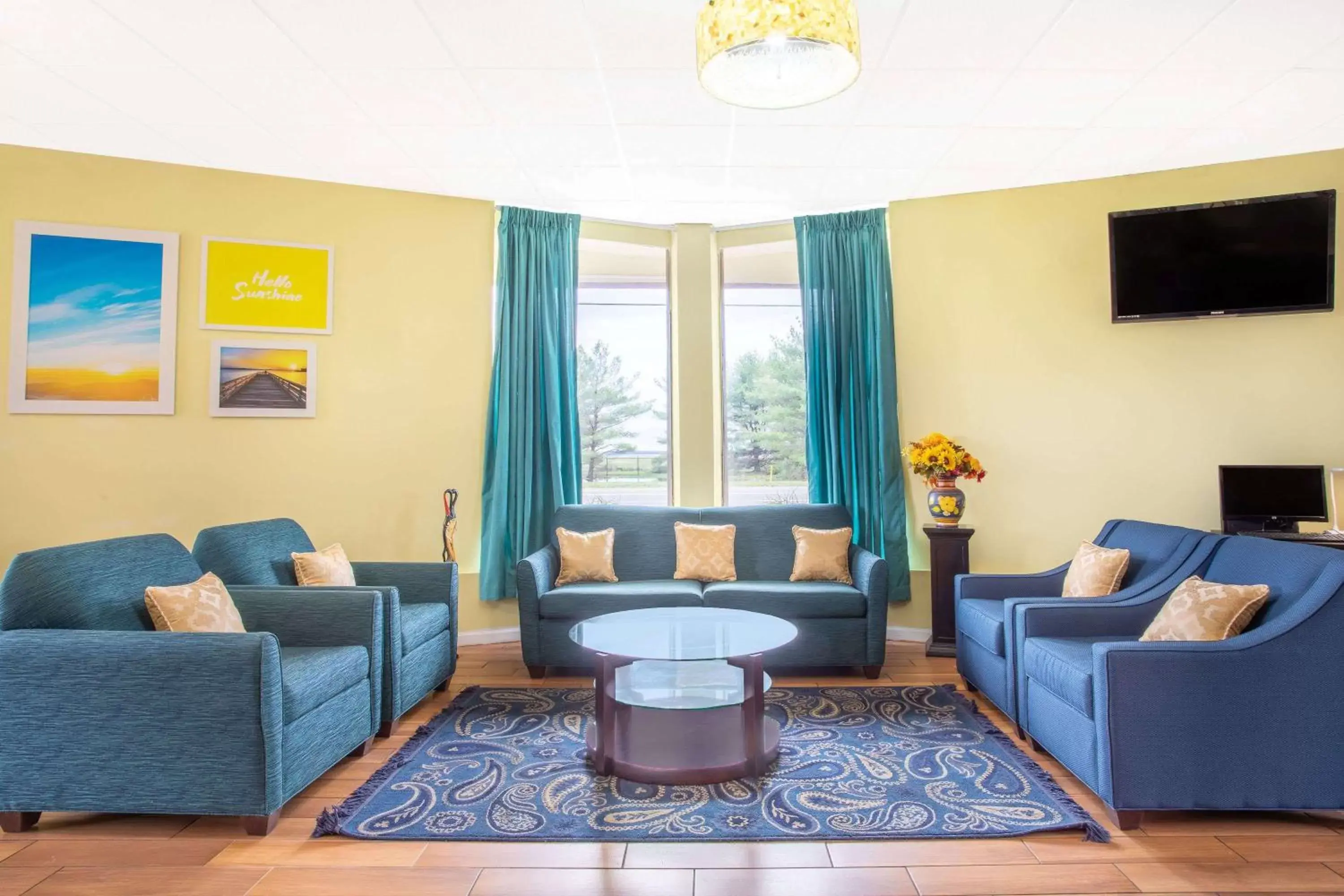 Seating Area in Days Inn by Wyndham Wrightstown