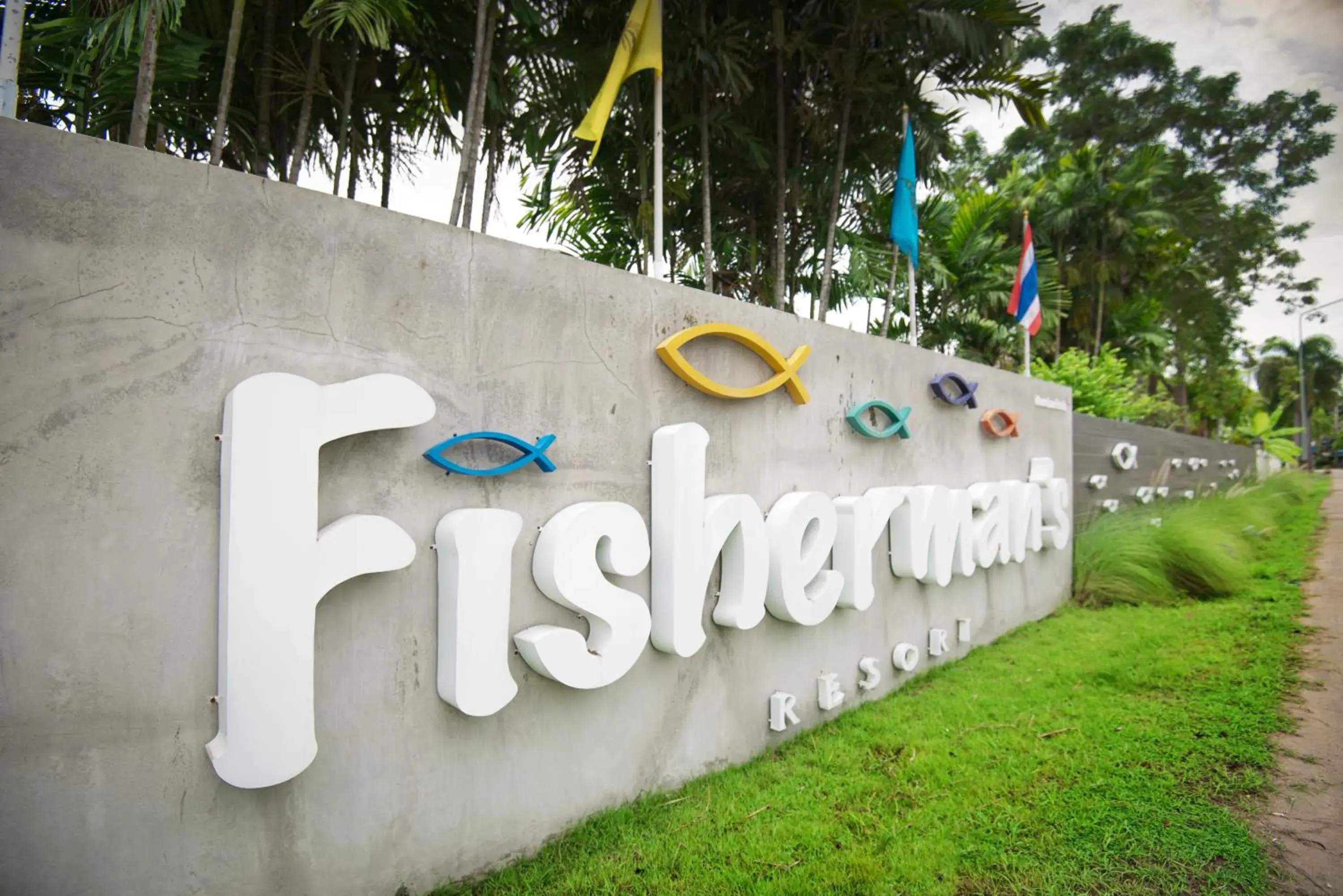 Property Logo/Sign in Fisherman's Resort