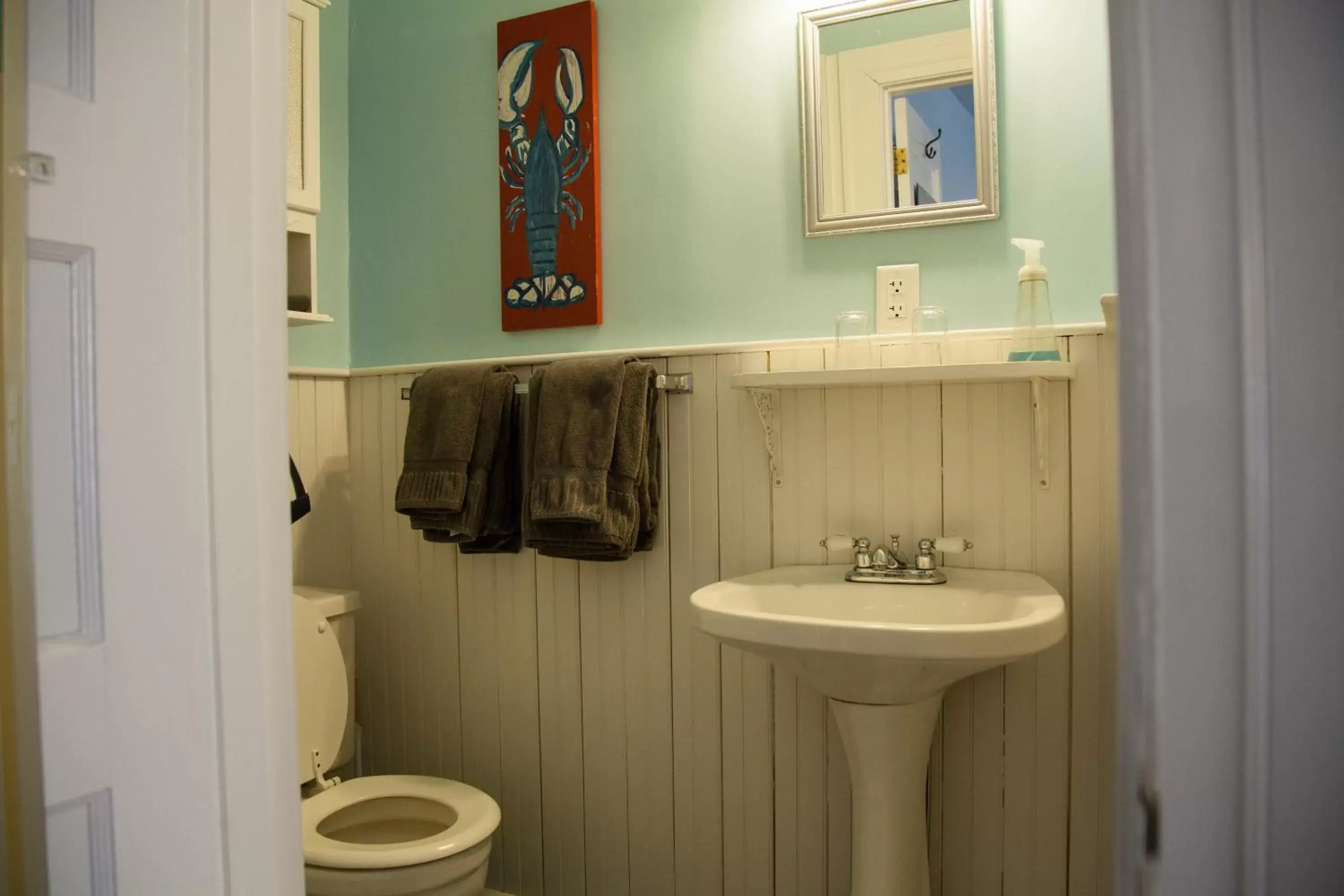 Bathroom in Canterbury Cottage Bed & Breakfast