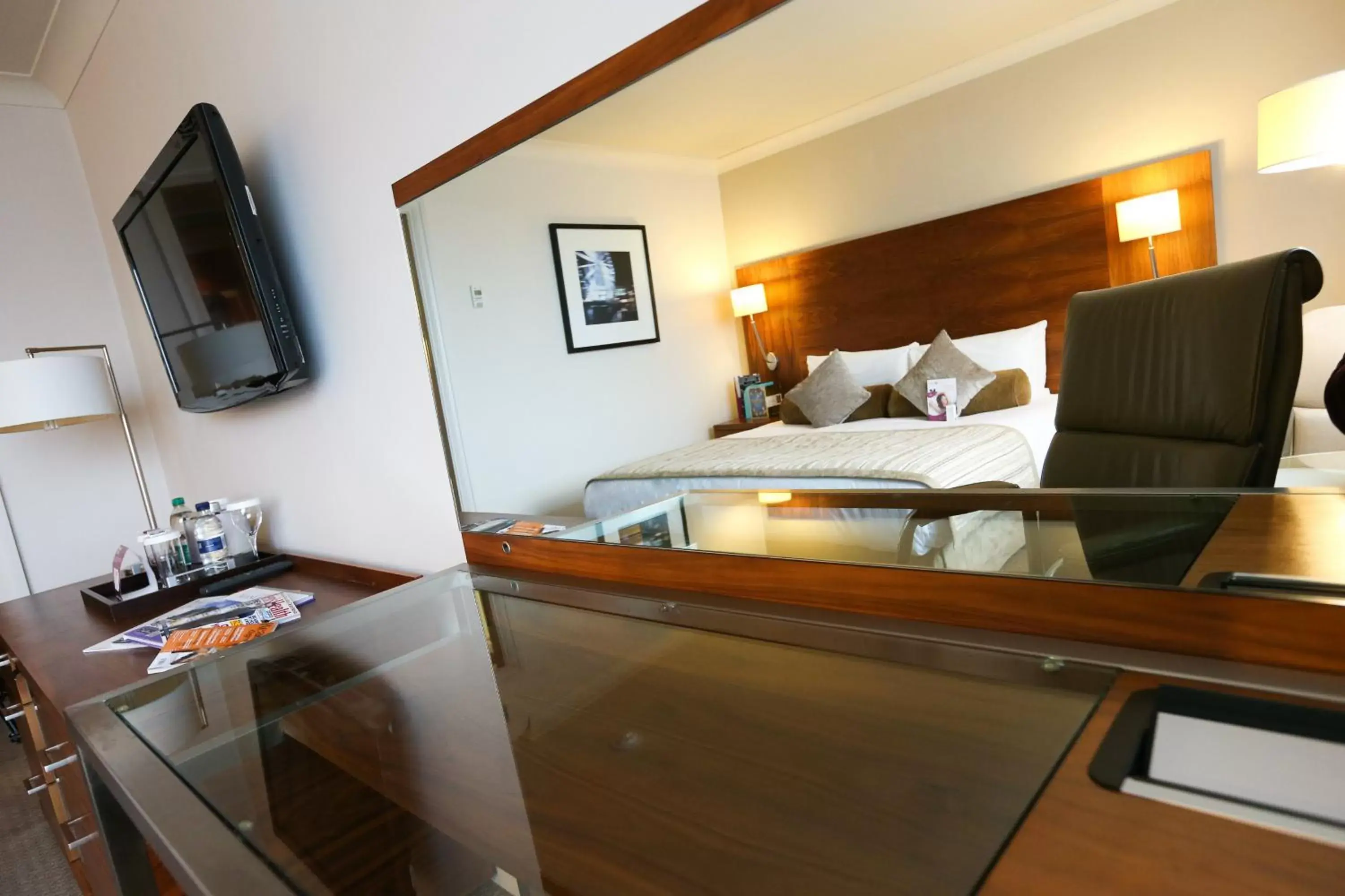 Photo of the whole room, Bed in Crowne Plaza Manchester Airport