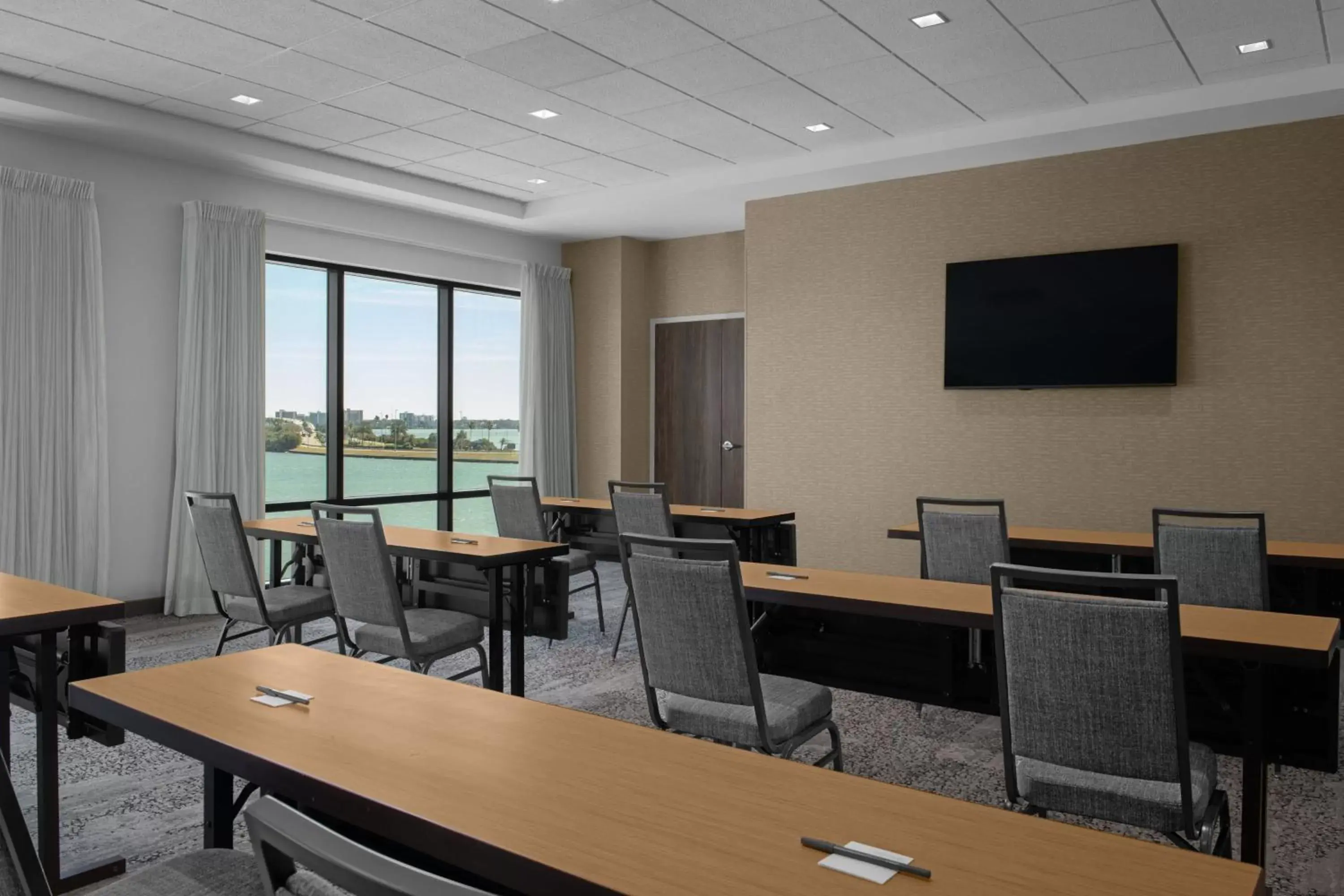 Meeting/conference room in Courtyard by Marriott Clearwater Beach