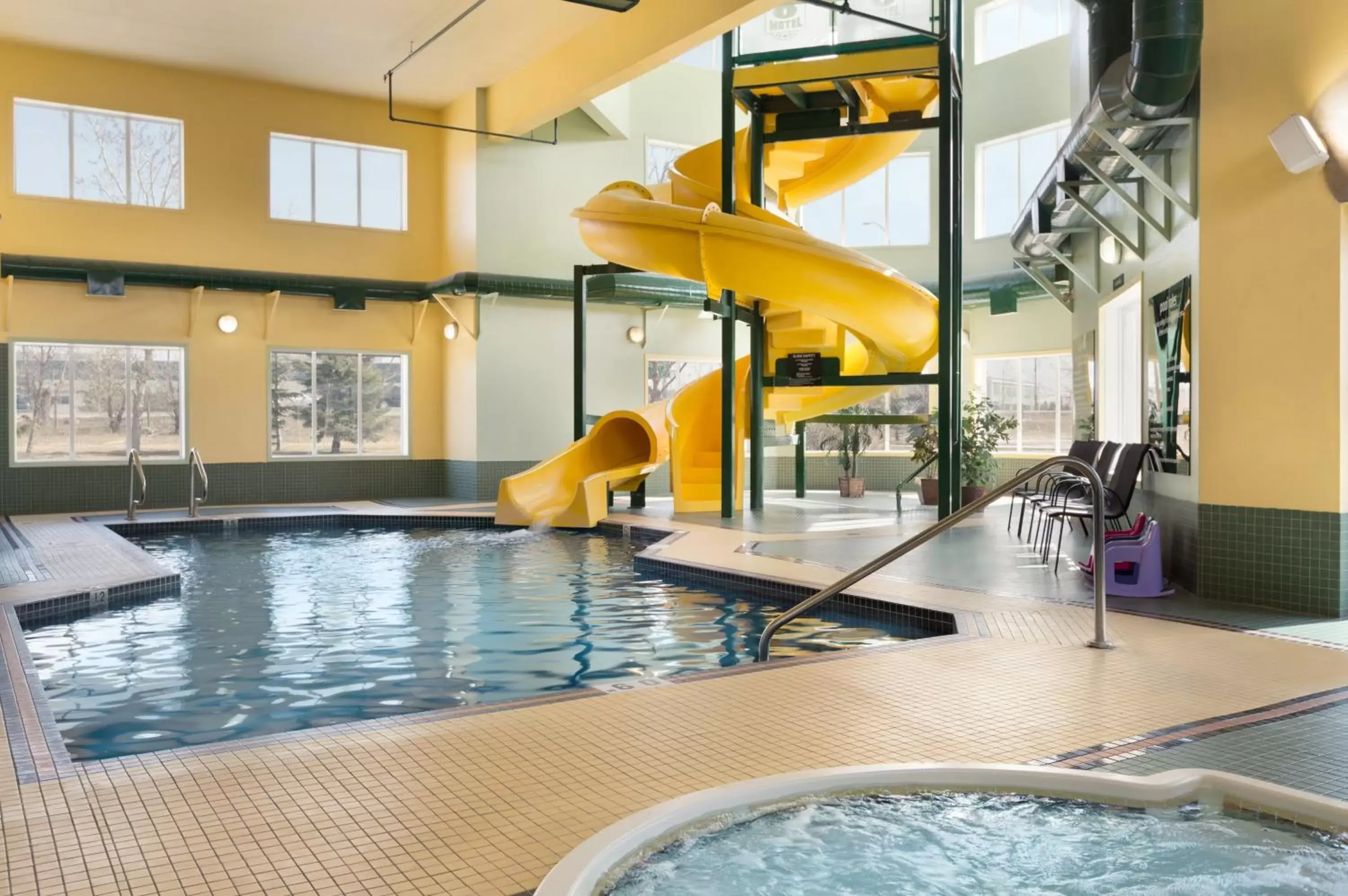 Aqua park, Swimming Pool in Super 8 by Wyndham Calgary Shawnessy Area