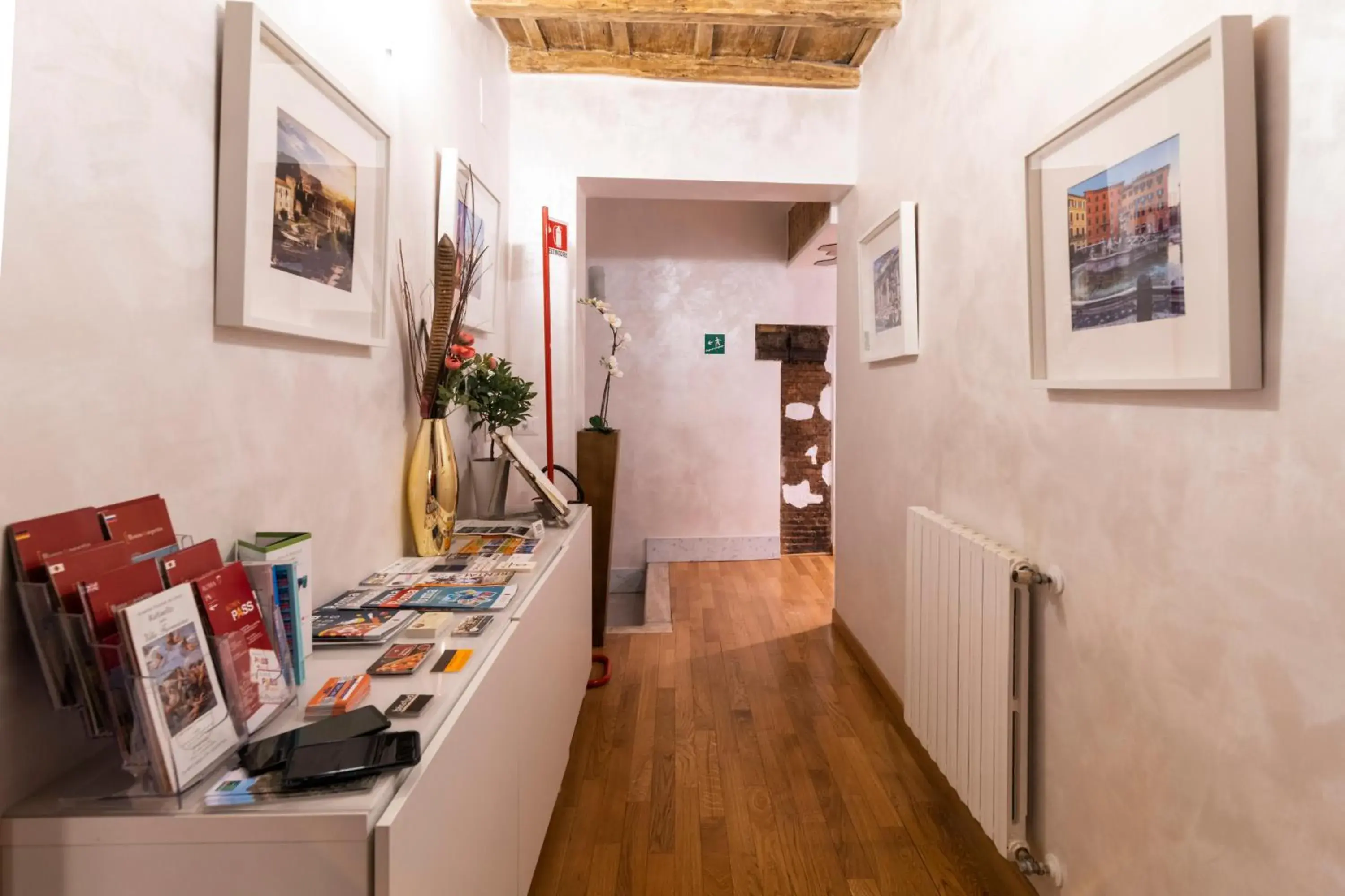 Lobby or reception in Dulcis In Pantheon Lobby or reception in Dulcis In Pantheon