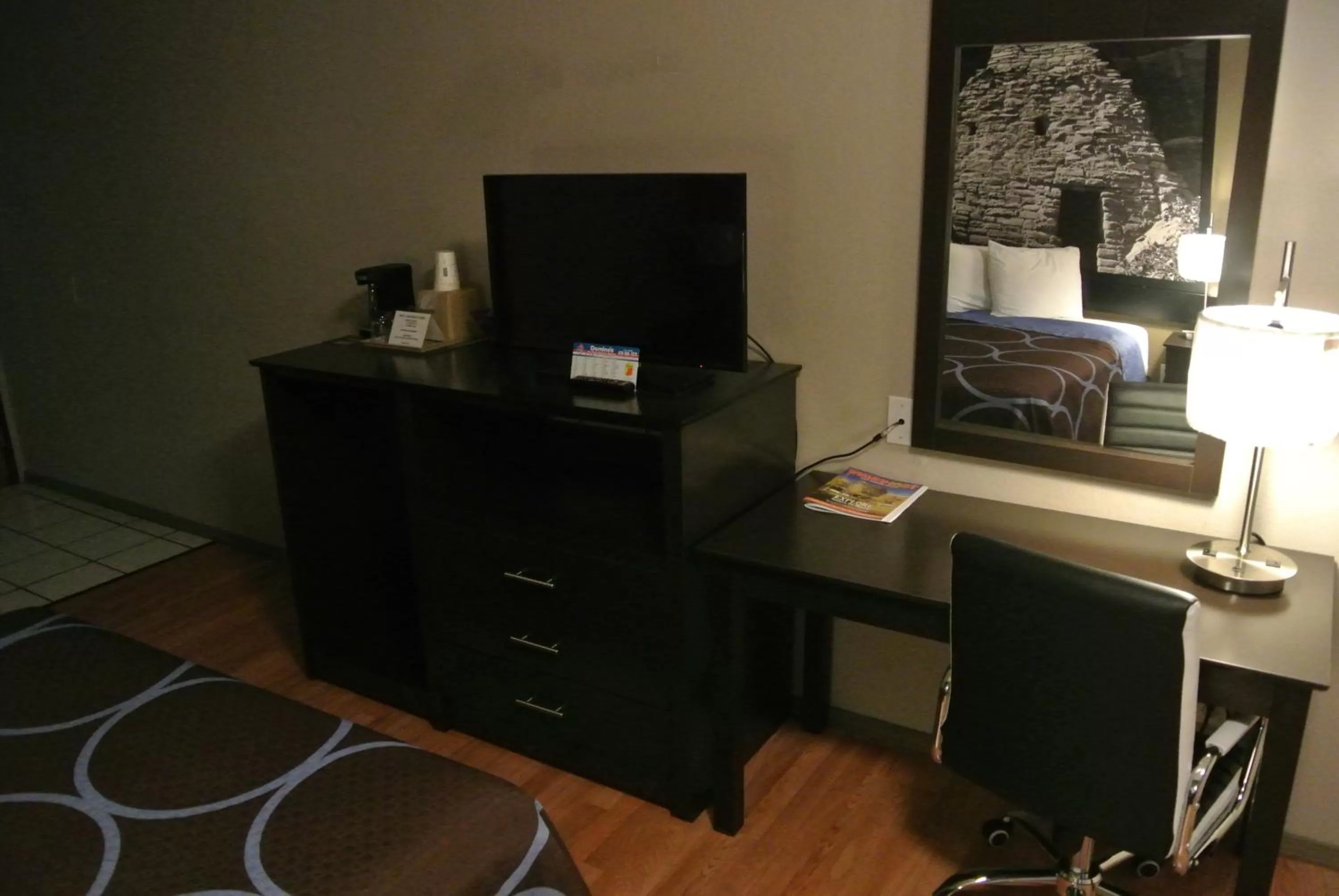 TV and multimedia in Super 8 by Wyndham Cortez/Mesa Verde Area