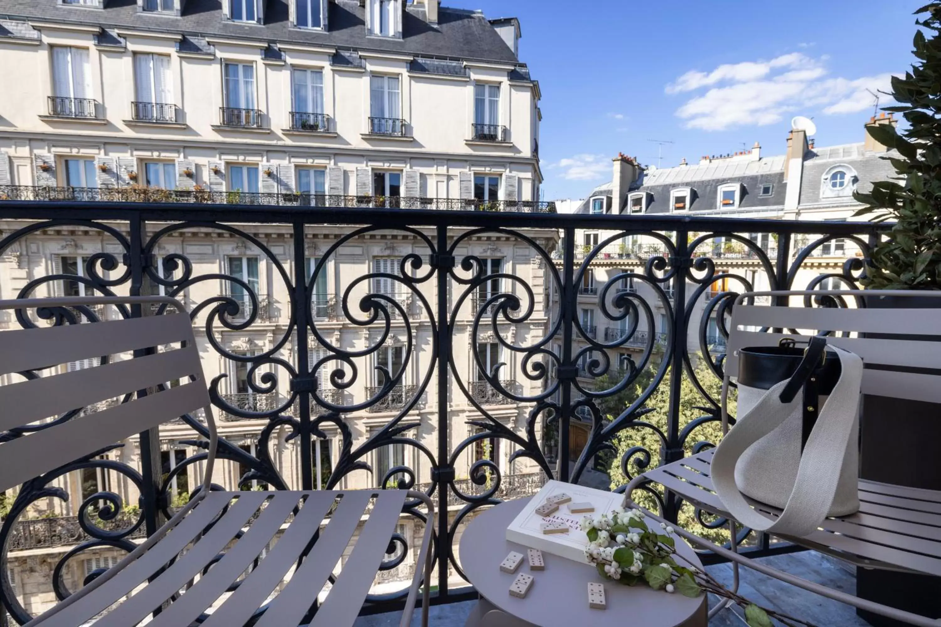 Balcony/Terrace in Hôtel Beige