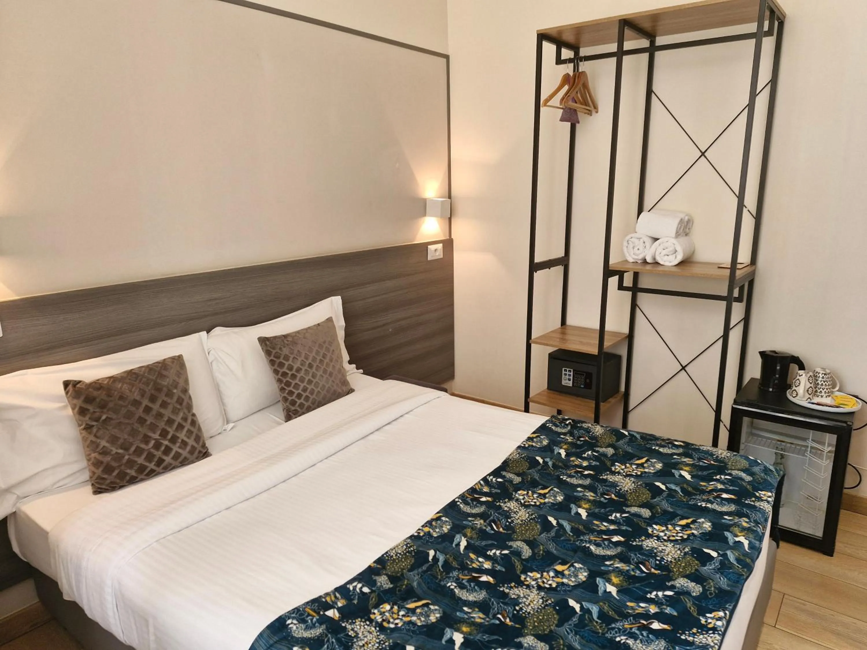 Bed in Boutique Hôtel Neptune Nice