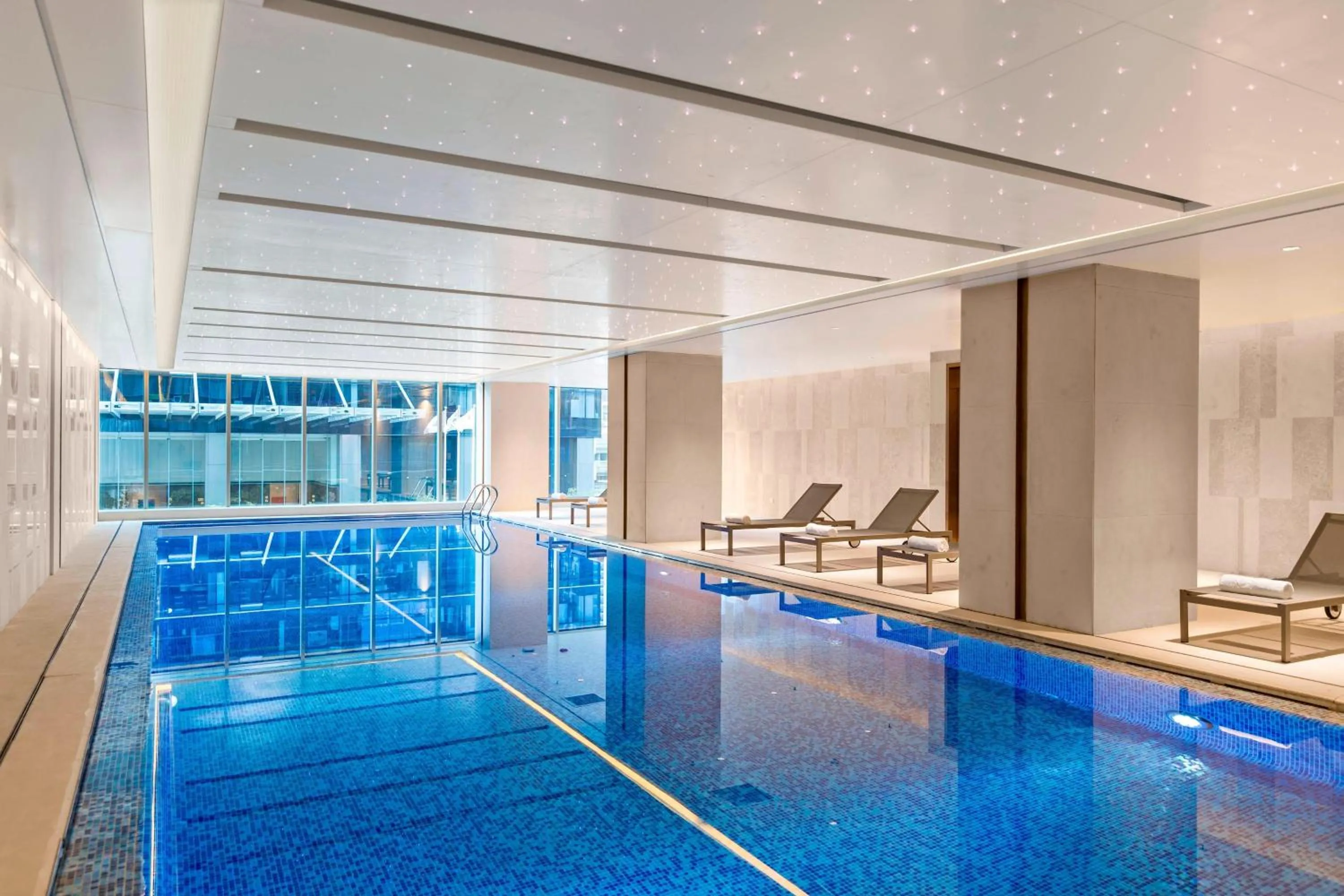 Swimming pool in Marriott Executive Apartments Hangzhou Yuhang