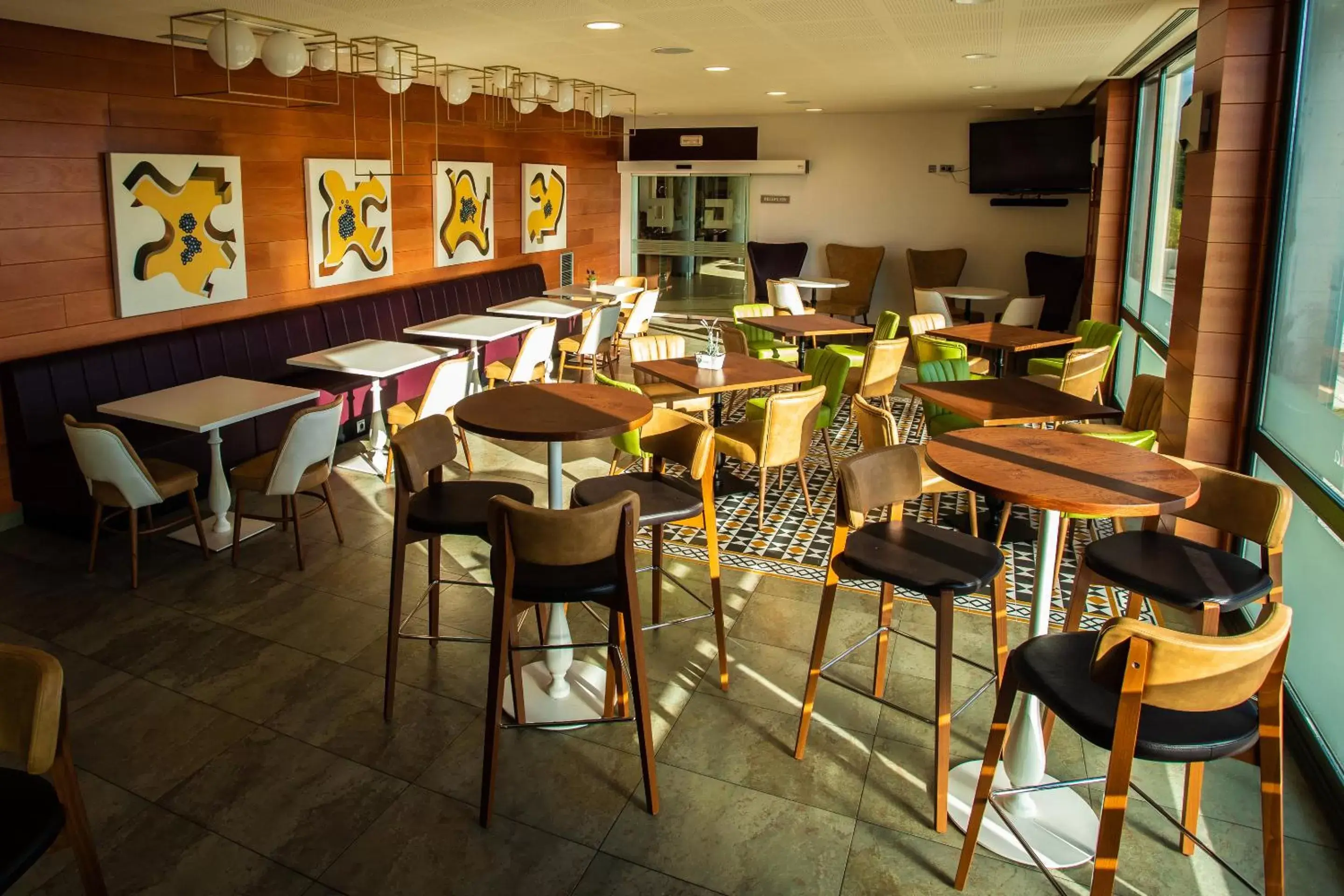 Lounge or bar, Restaurant/Places to Eat in Hq La Galeria