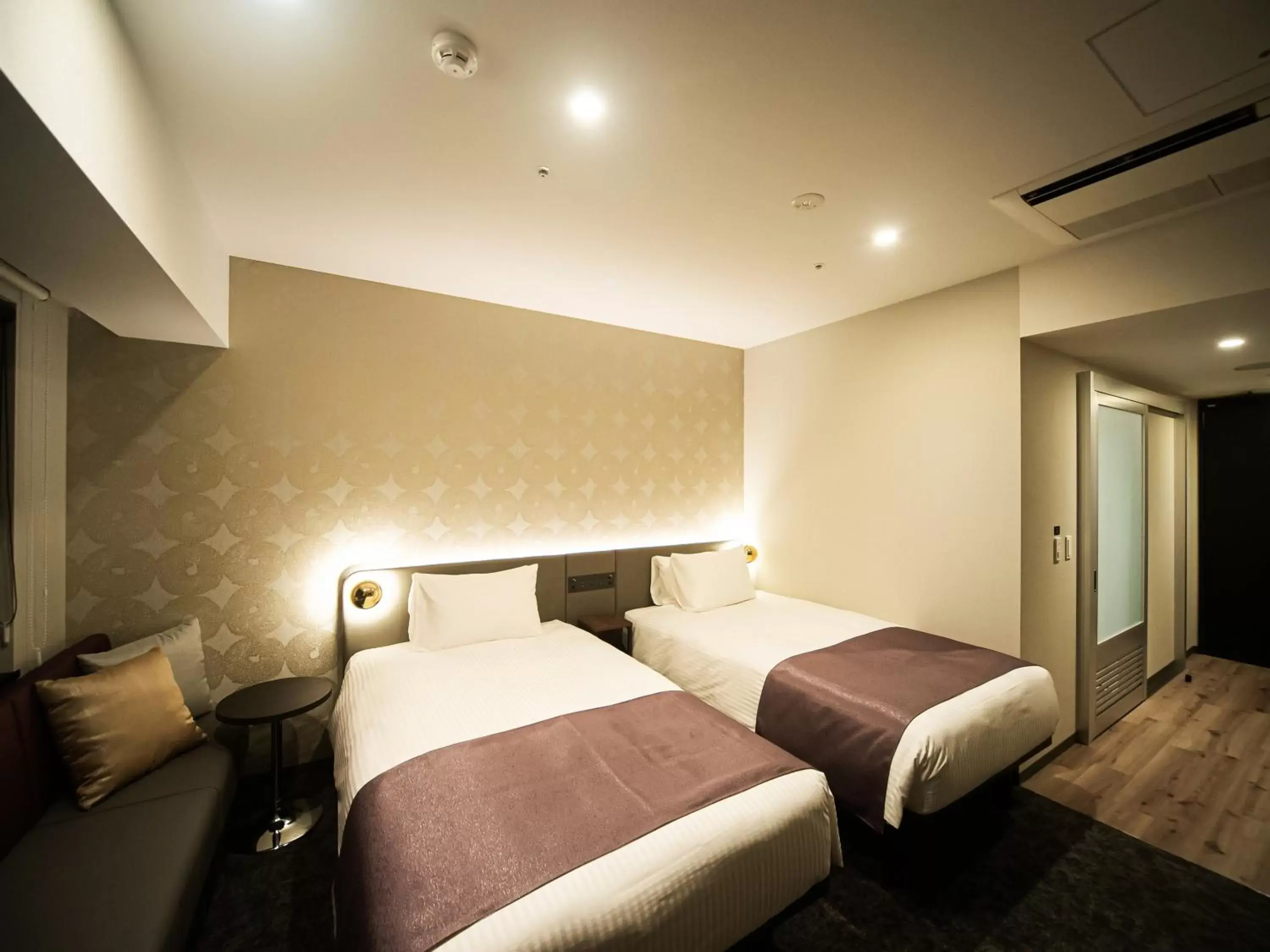 Photo of the whole room, Bed in GRIDS PREMIUM HOTEL OSAKA NAMBA