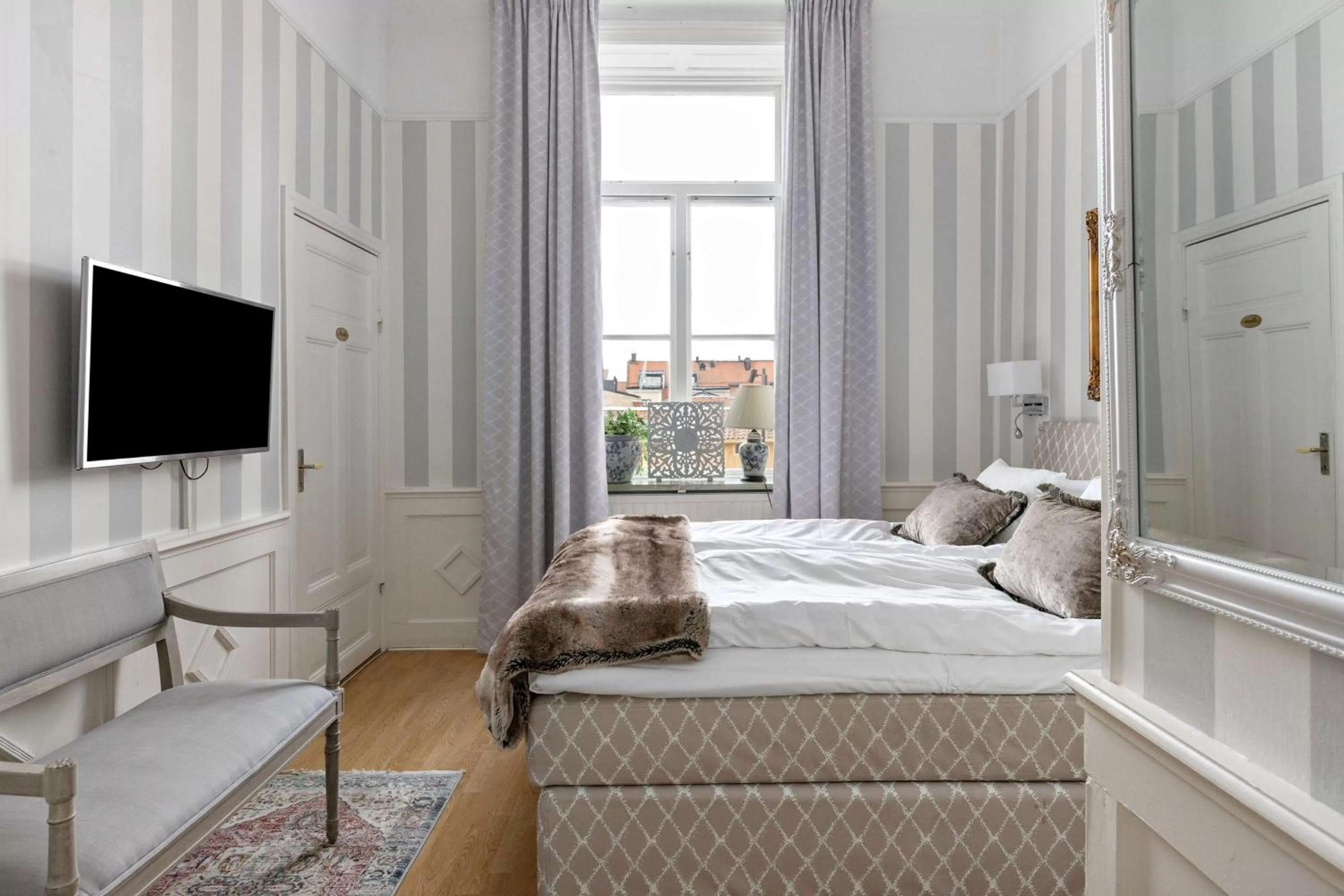 King Room in Nora Stadshotell, Sure Hotel Collection by Best Western