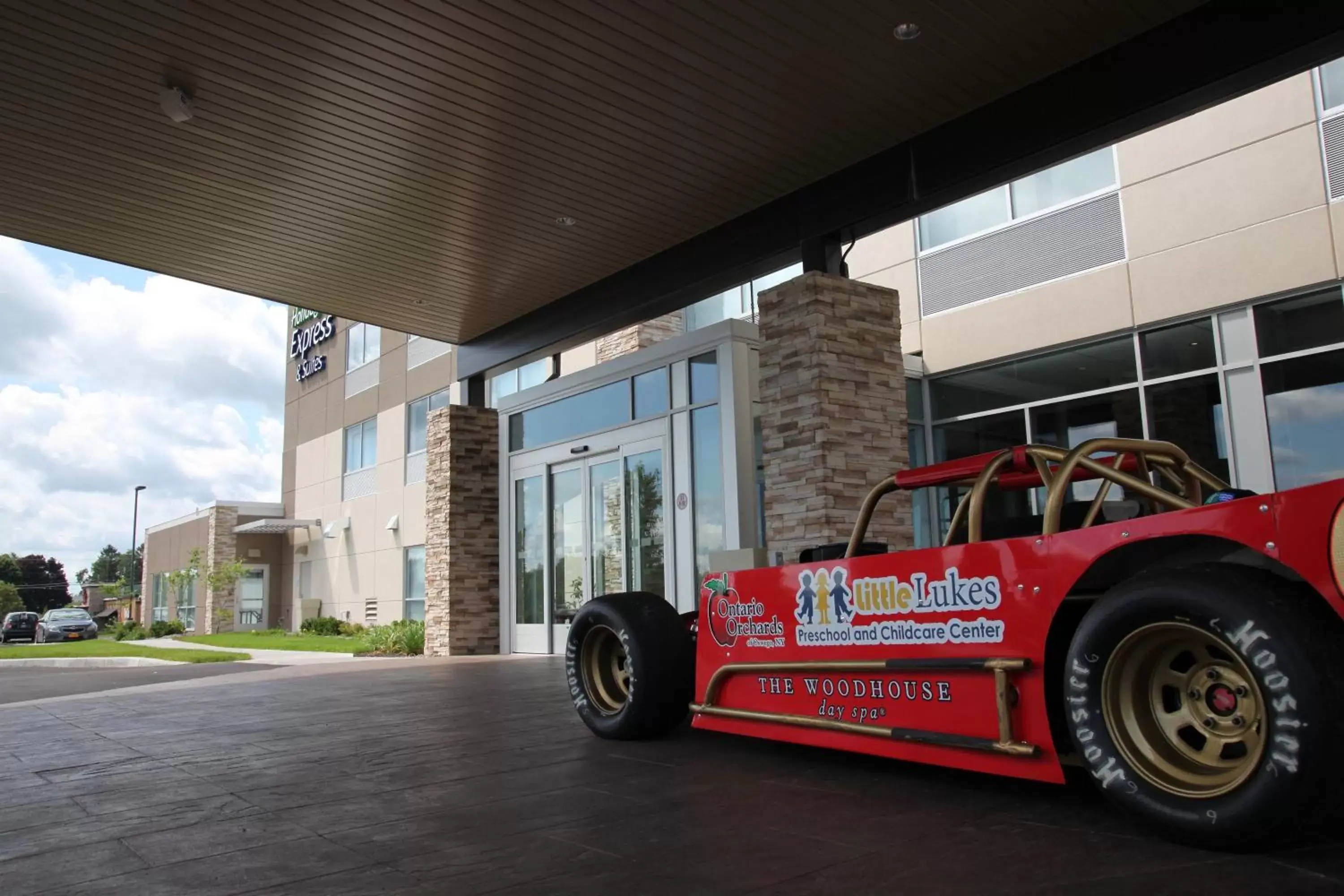 Property building in Holiday Inn Express & Suites Oswego, an IHG Hotel